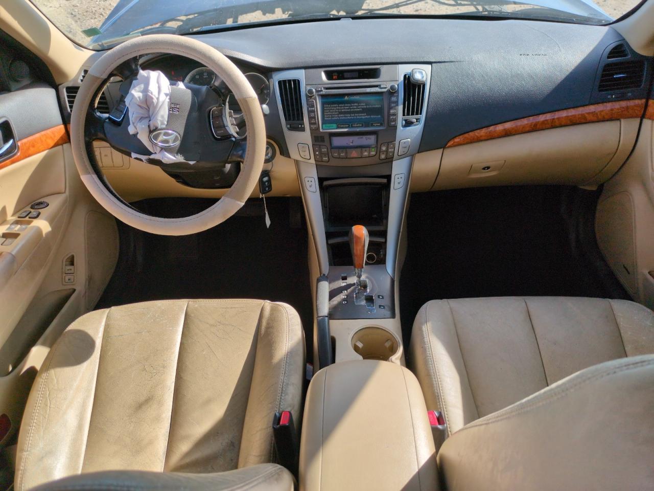 2010 HYUNDAI SONATA