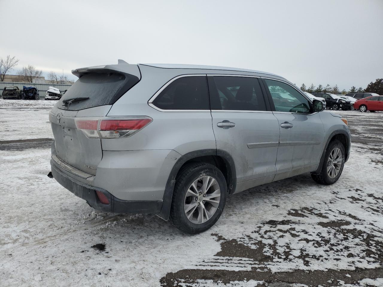 2015 TOYOTA HIGHLANDER