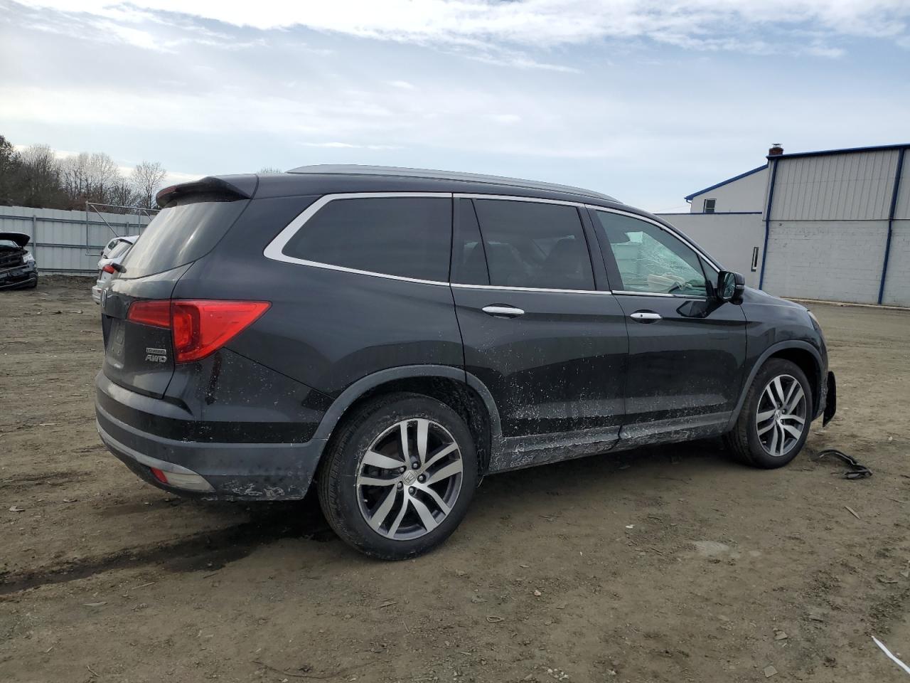 2017 HONDA PILOT