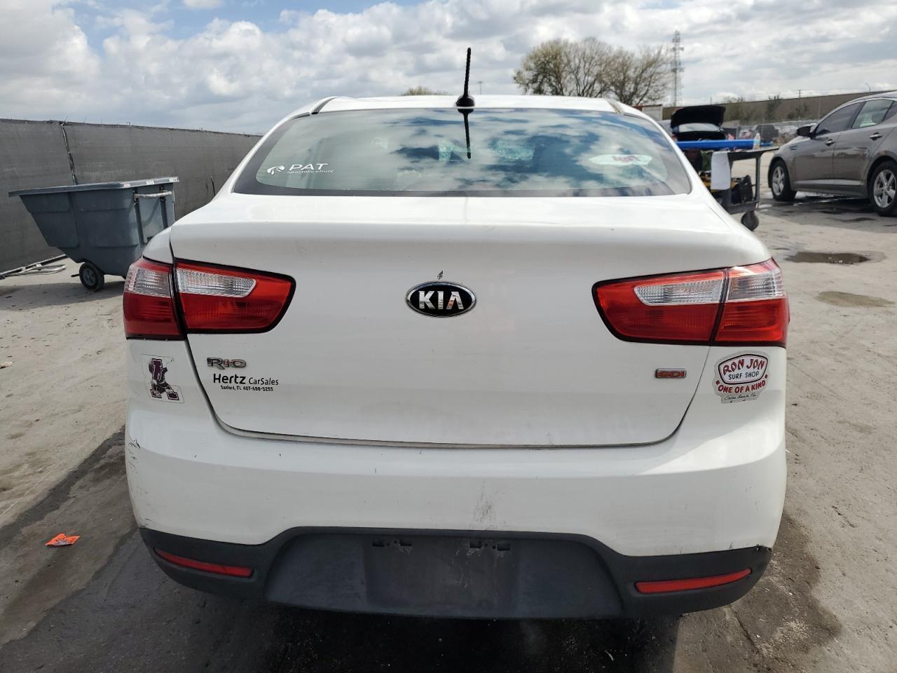 2015 KIA RIO