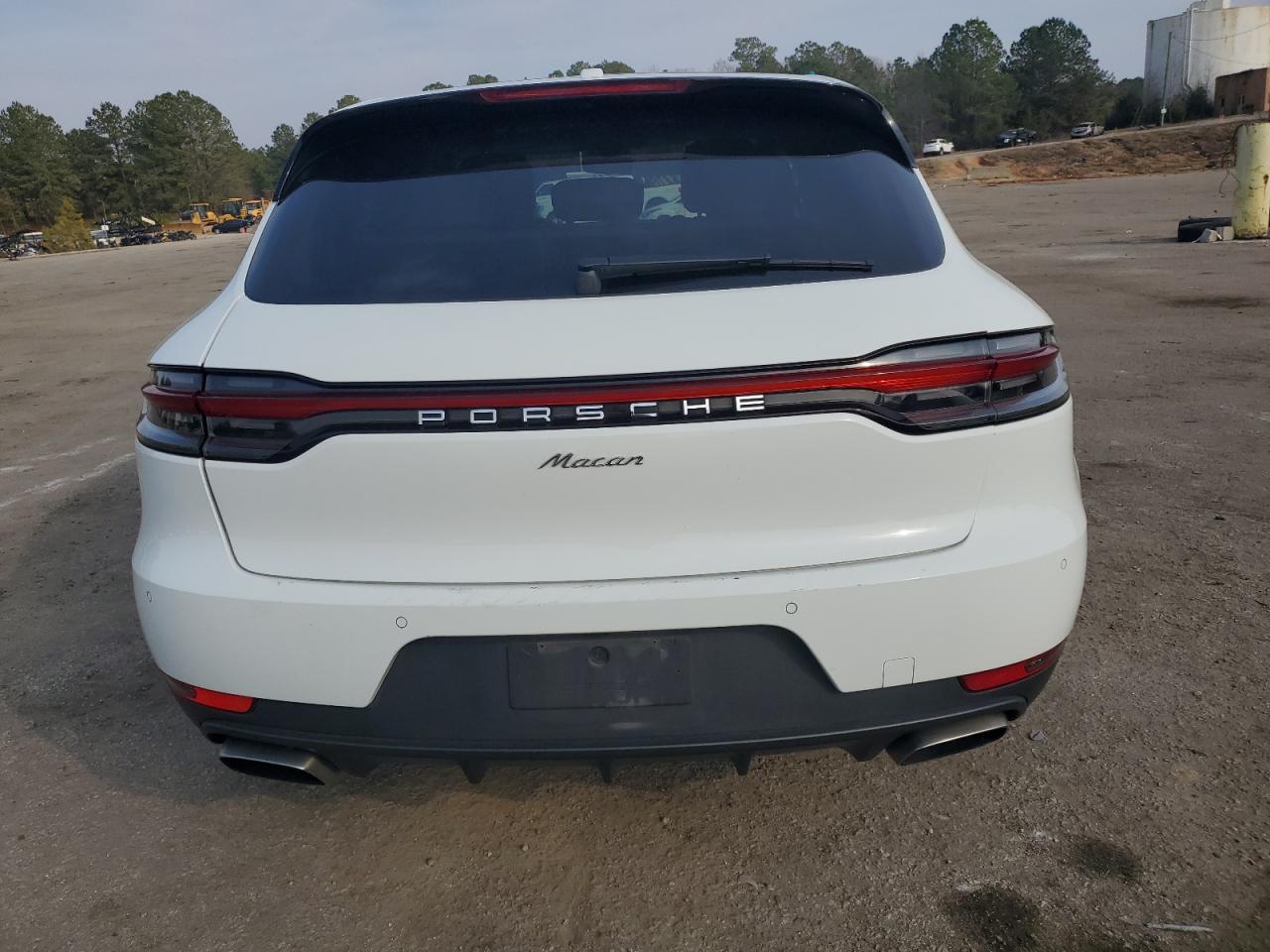 2019 PORSCHE Macan