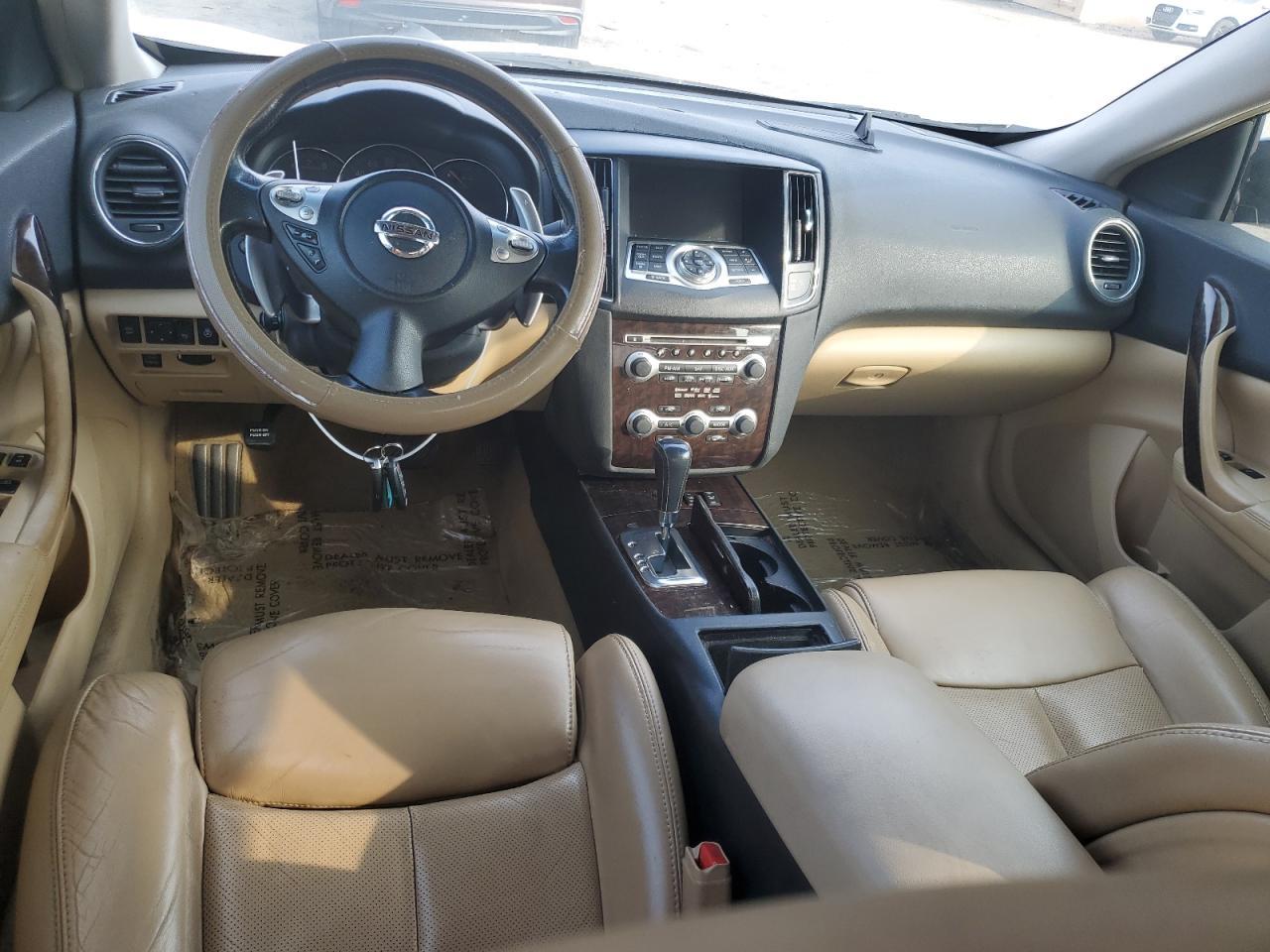 2010 NISSAN Maxima