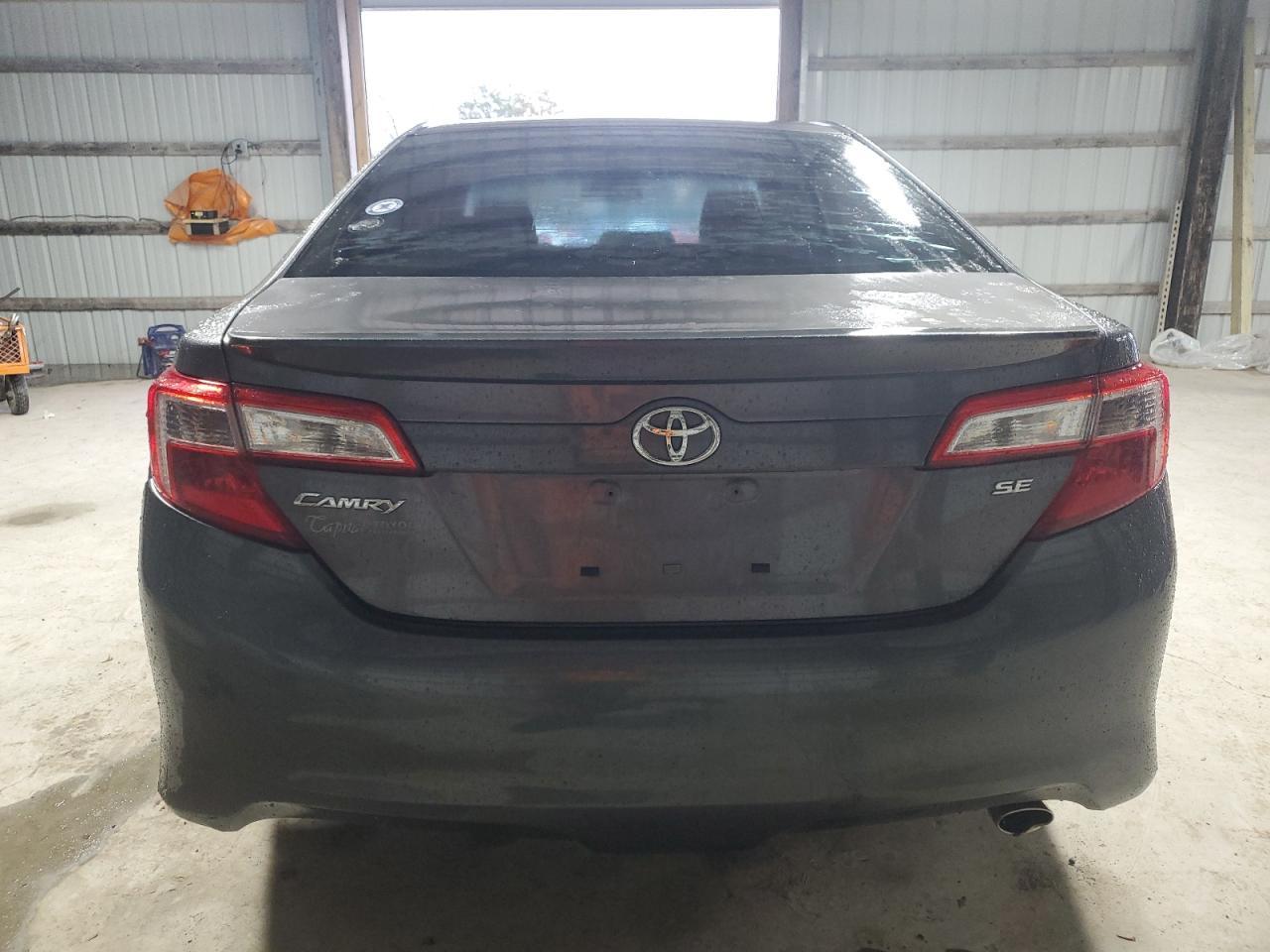 2014 TOYOTA CAMRY