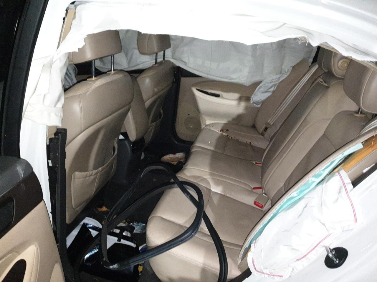 2010 HYUNDAI GENESIS