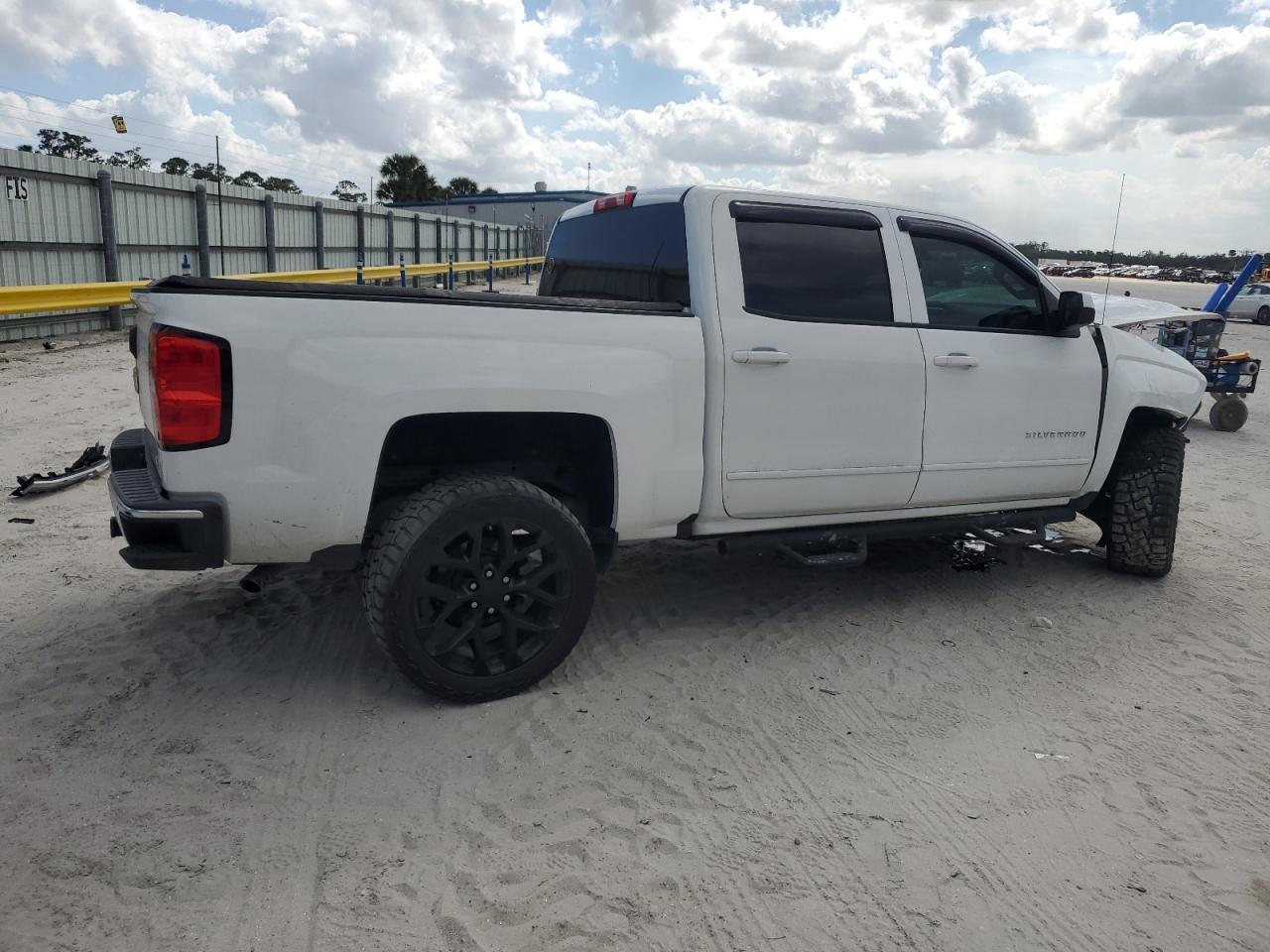 2018 CHEVROLET Silverado