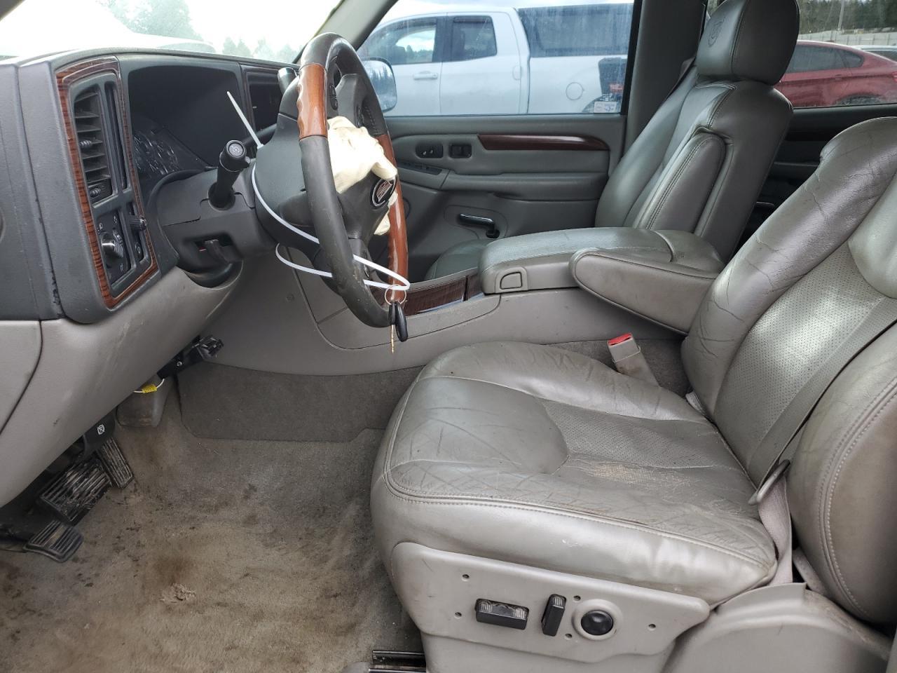 2004 CADILLAC ESCALADE