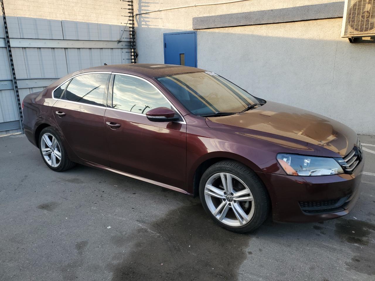 2014 VOLKSWAGEN Passat