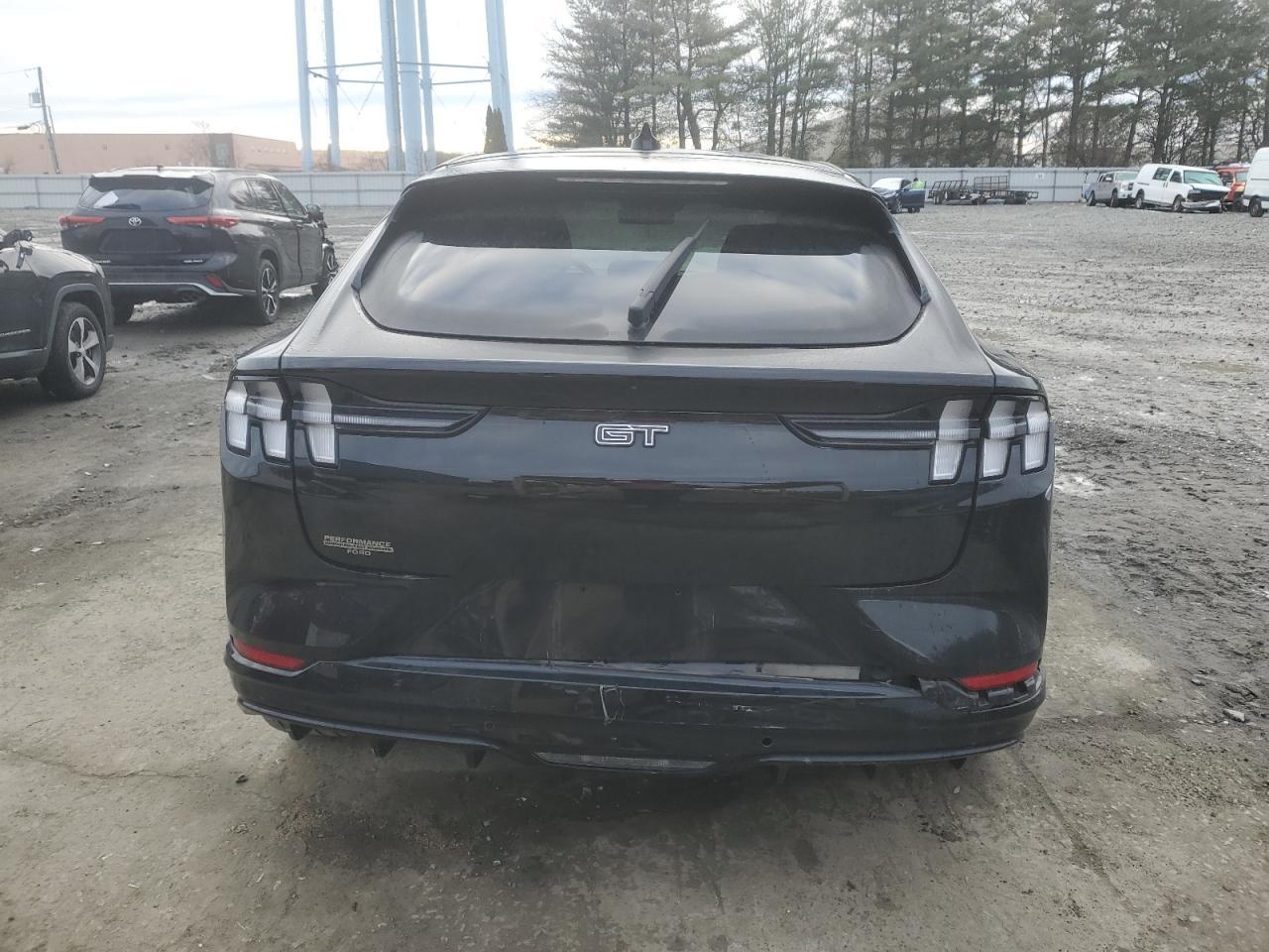 2022 FORD Mustang Mach-E