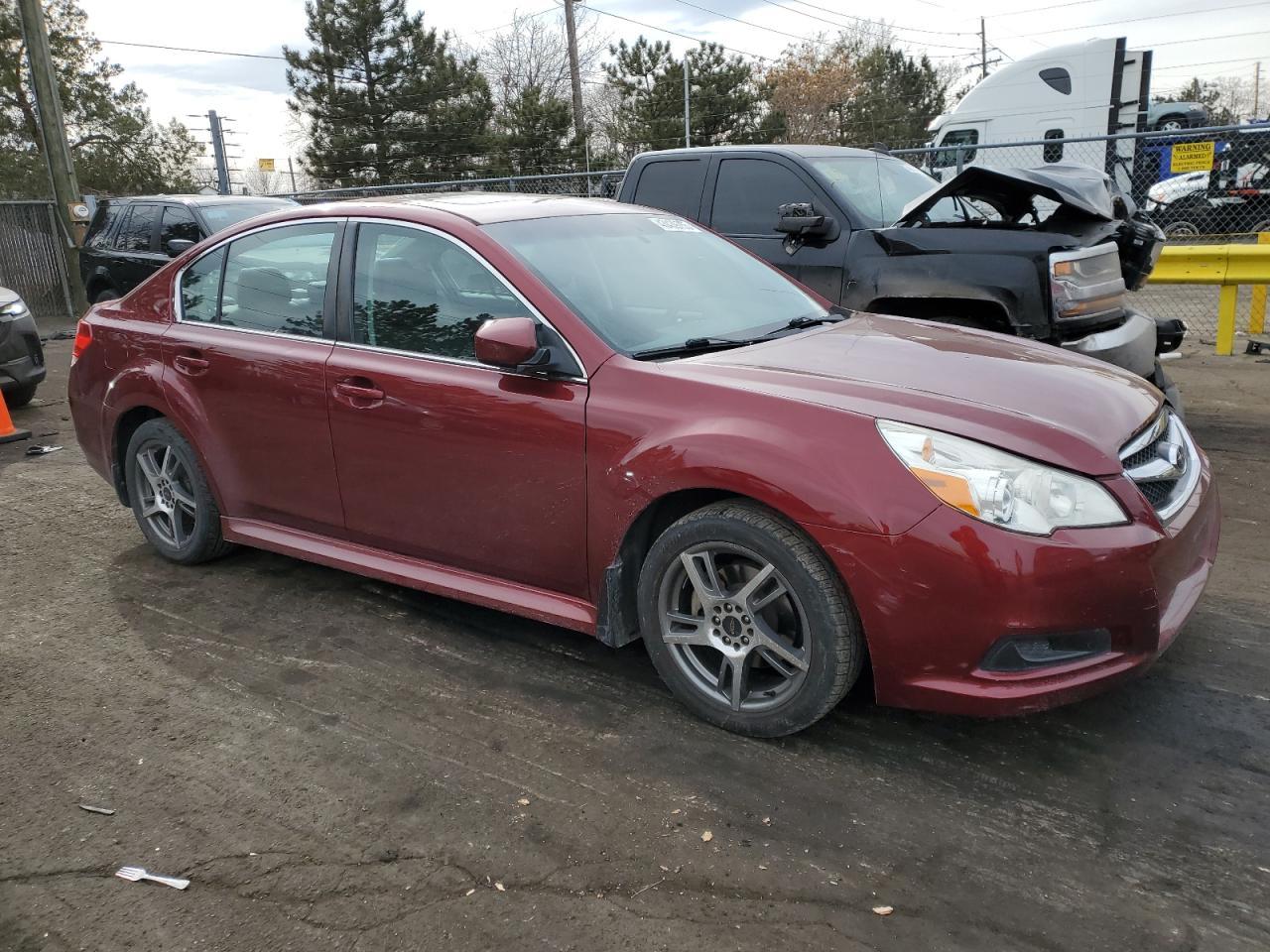2011 SUBARU Legacy