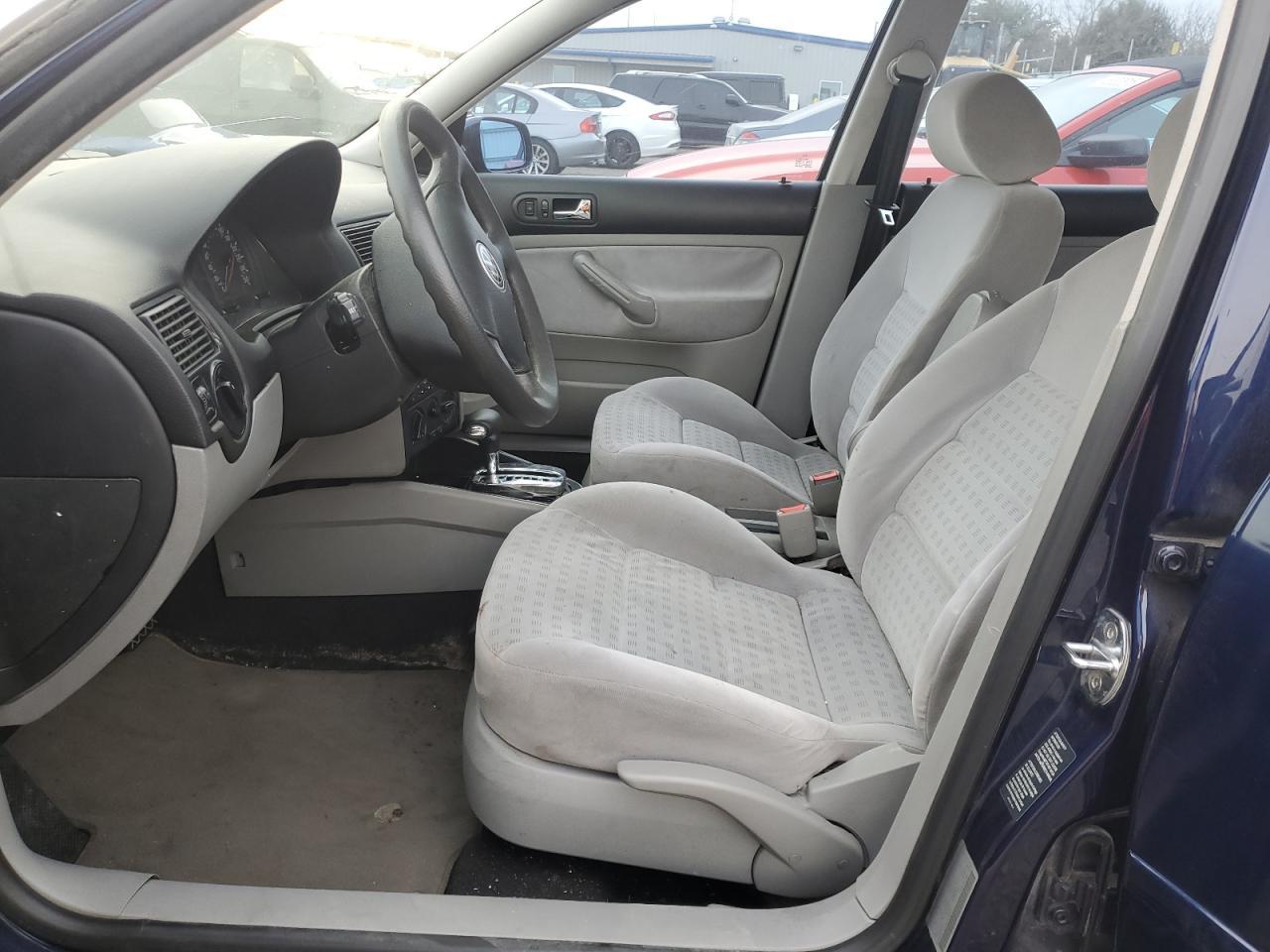 2002 VOLKSWAGEN GOLF
