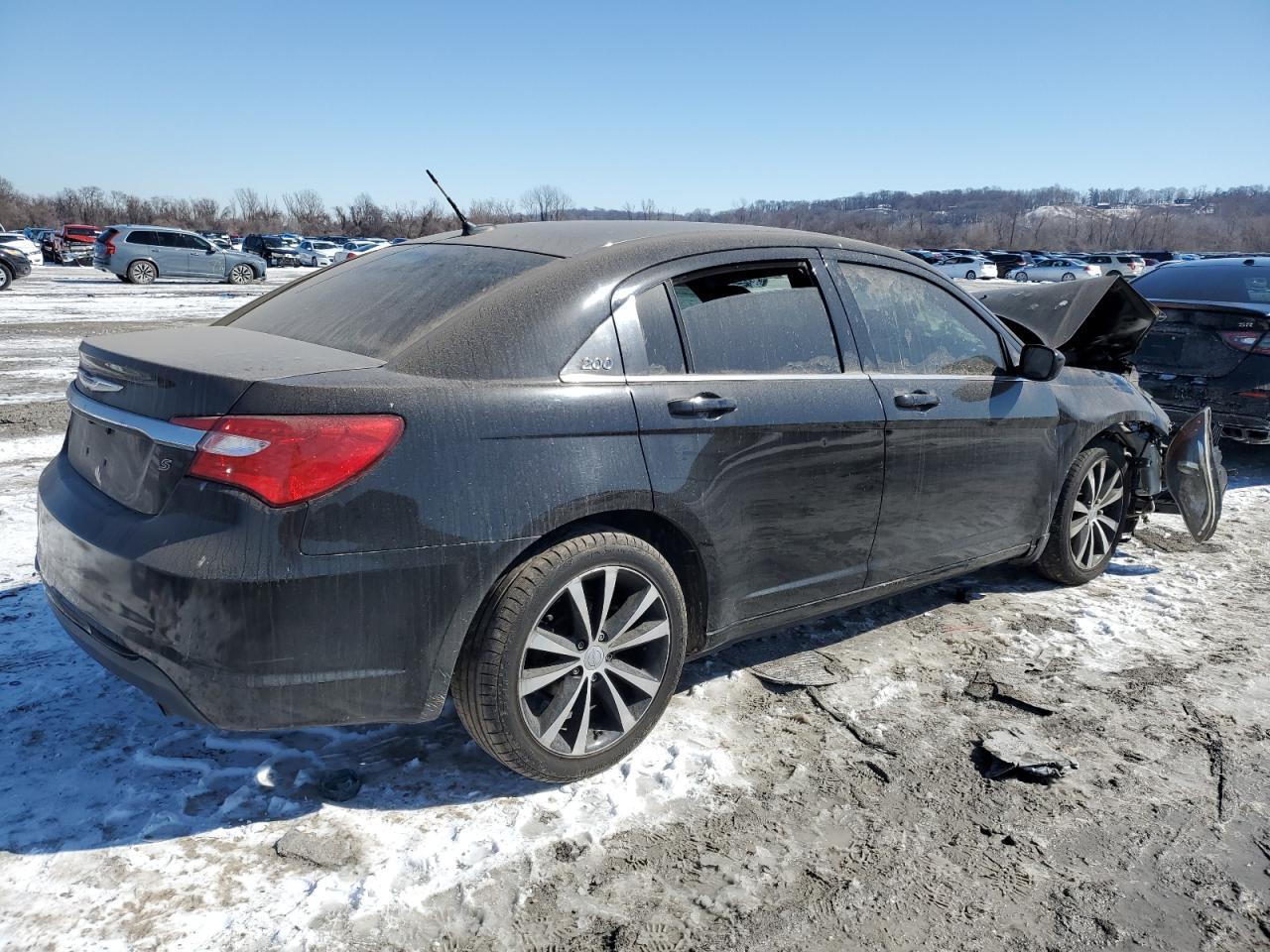 2013 CHRYSLER 200