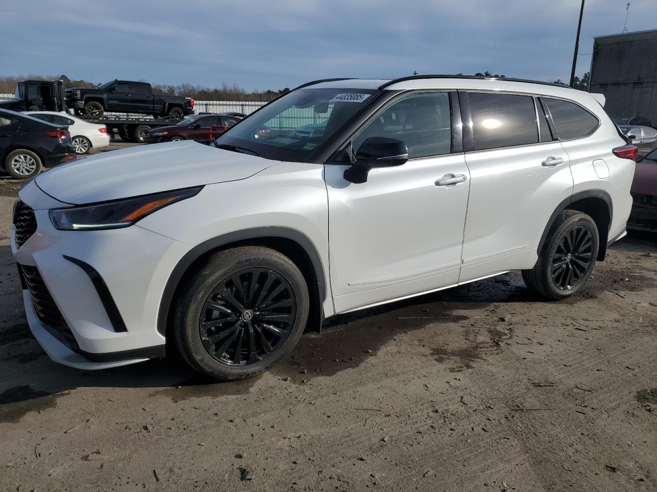 2023 TOYOTA HIGHLANDER
