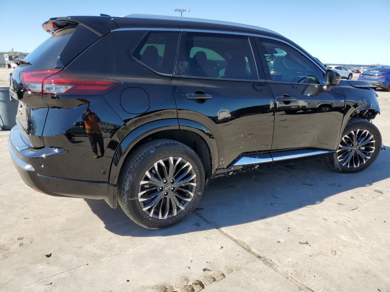 2024 NISSAN ROGUE