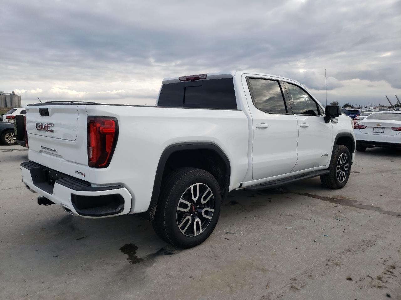 2024 GMC Sierra