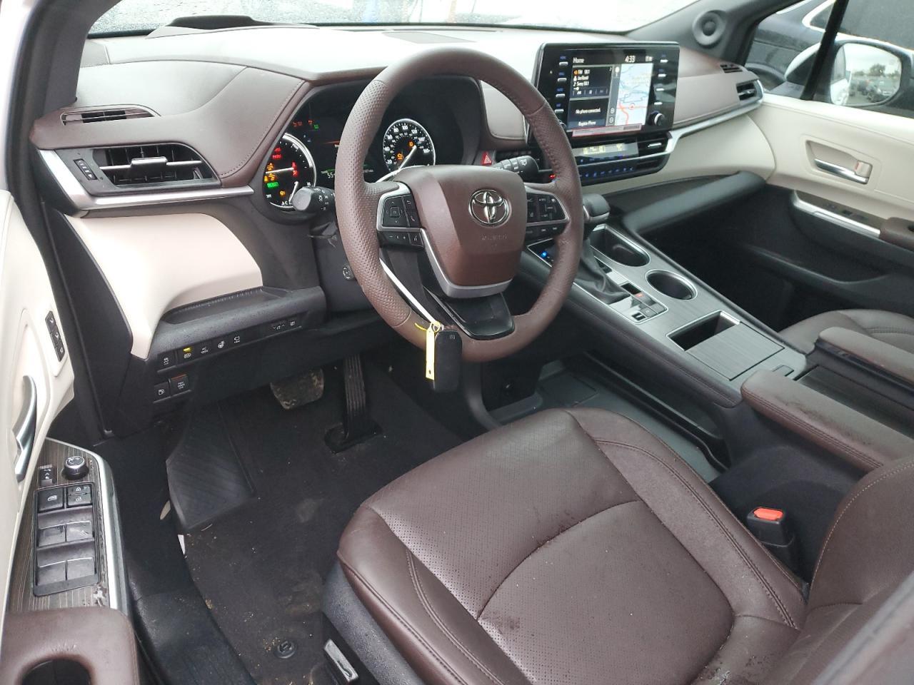 2024 TOYOTA SIENNA