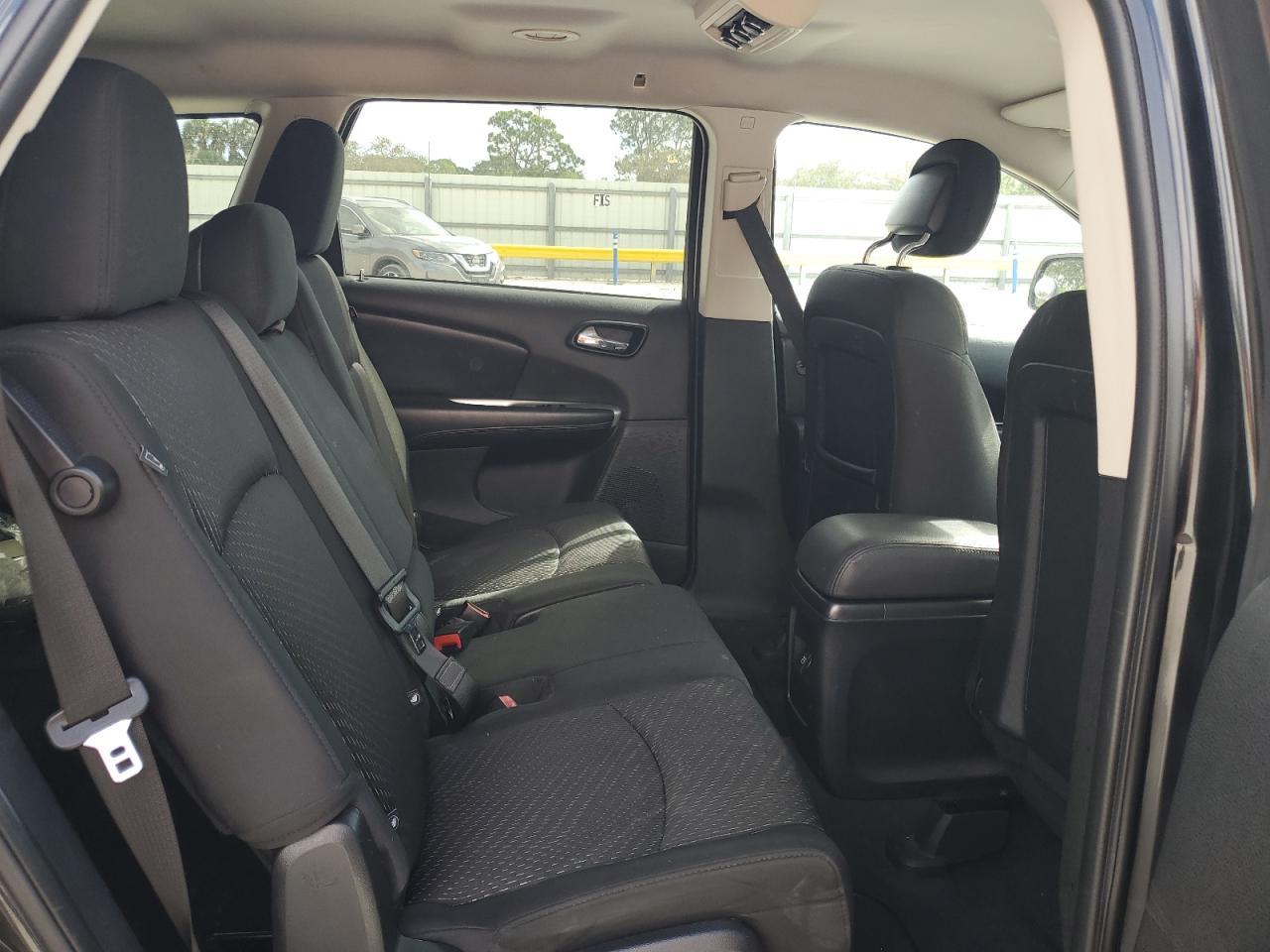 2011 DODGE JOURNEY