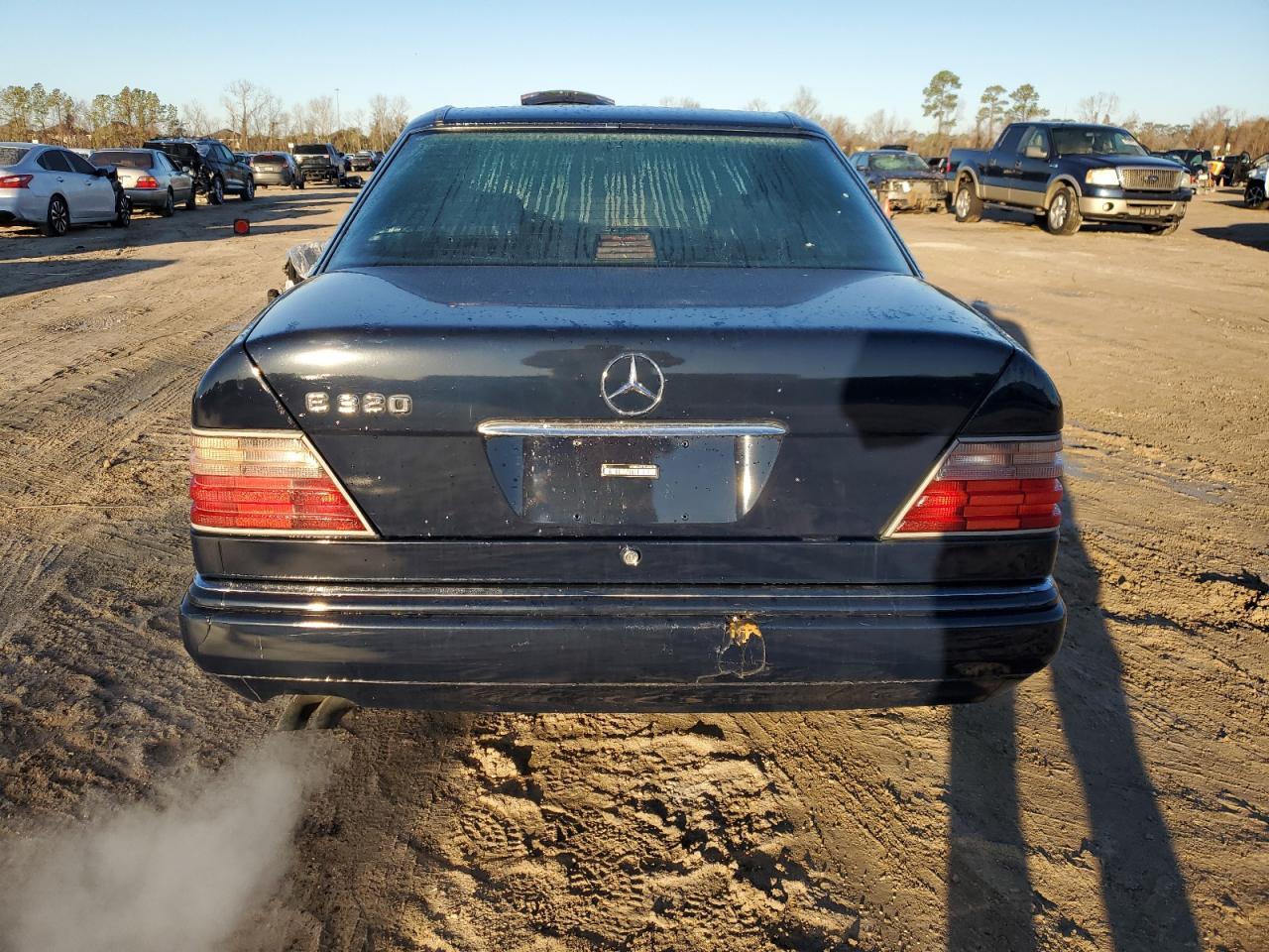 1994 MERCEDES-BENZ E-Class