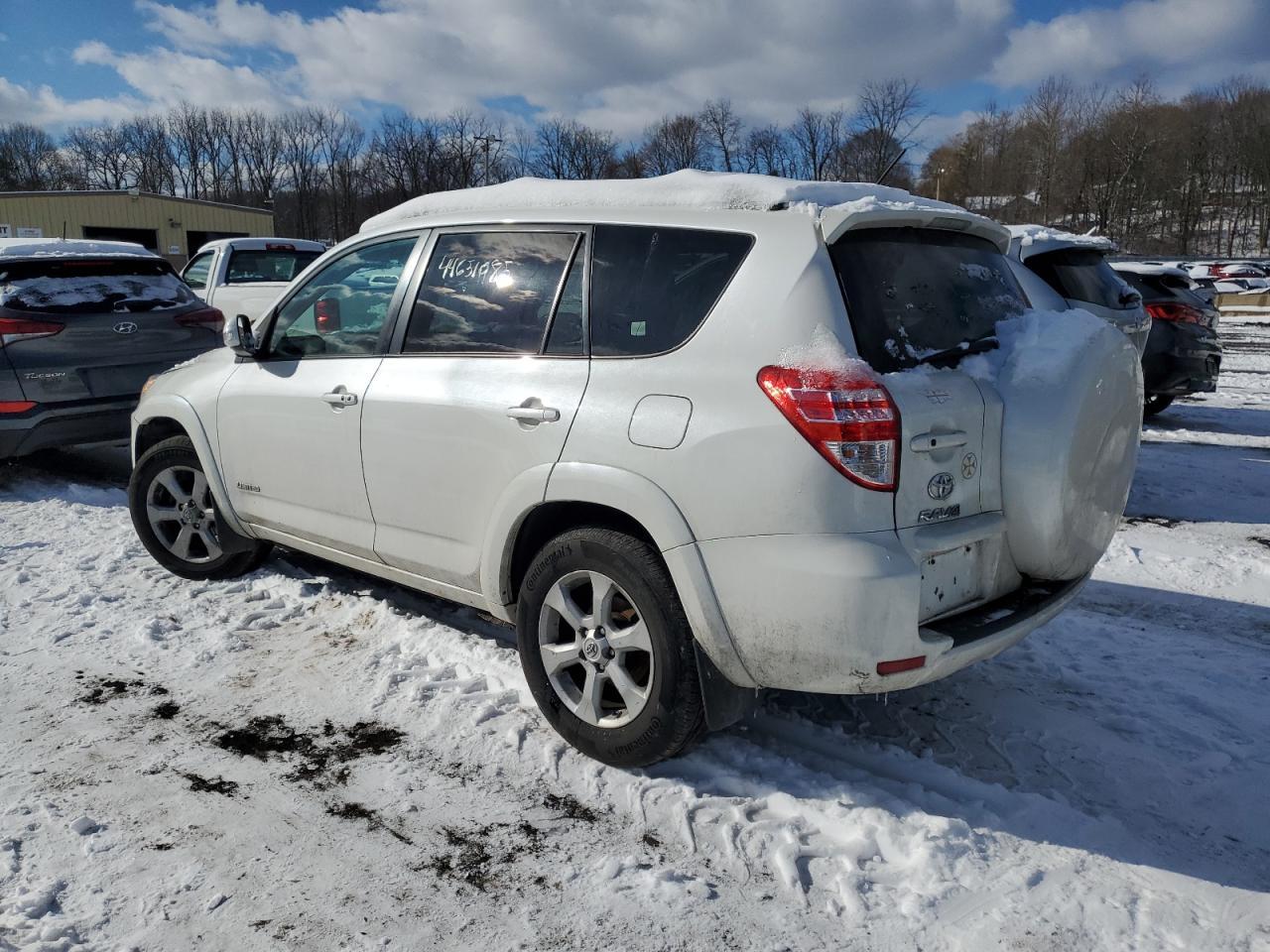 2011 TOYOTA RAV4