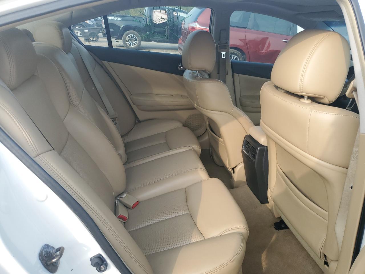 2010 NISSAN Maxima