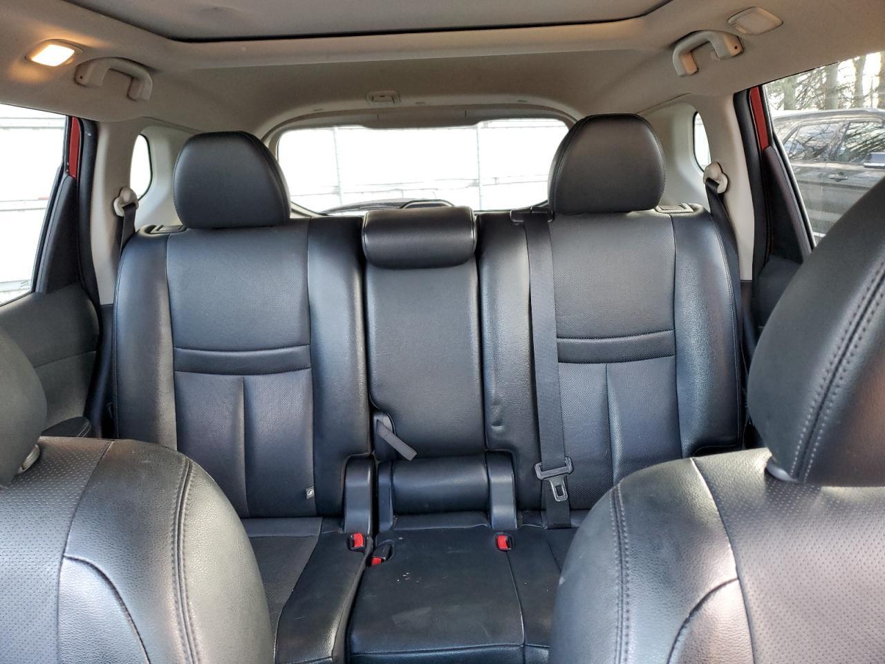 2015 NISSAN ROGUE