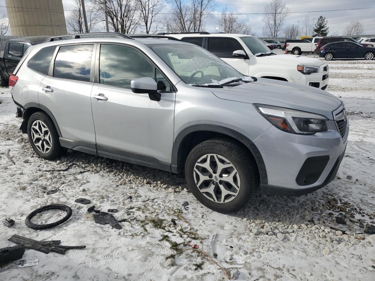 2021 SUBARU FORESTER