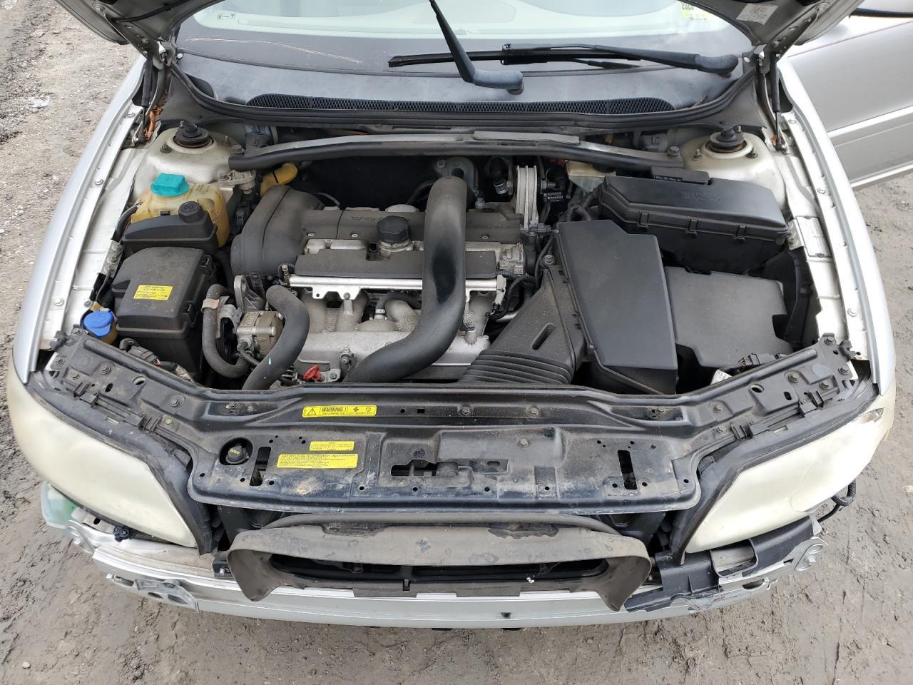 2005 VOLVO S60