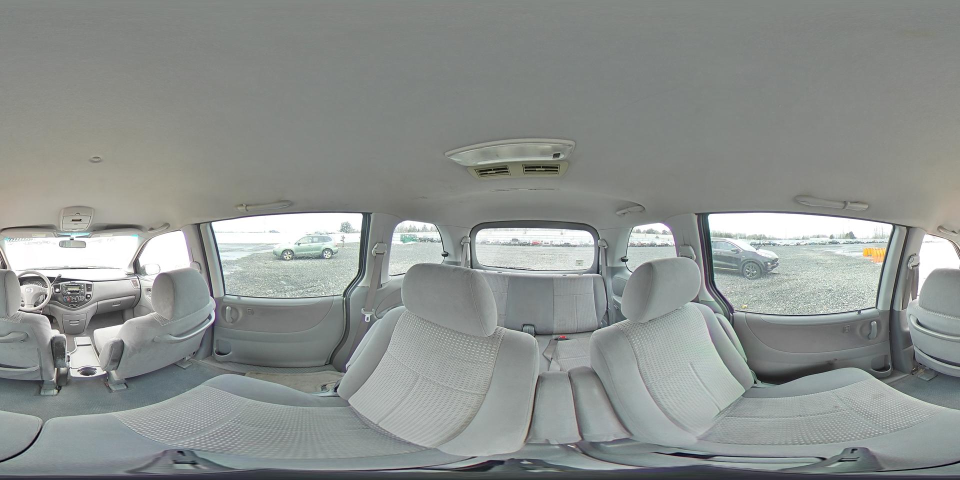 2004 MAZDA Mpv