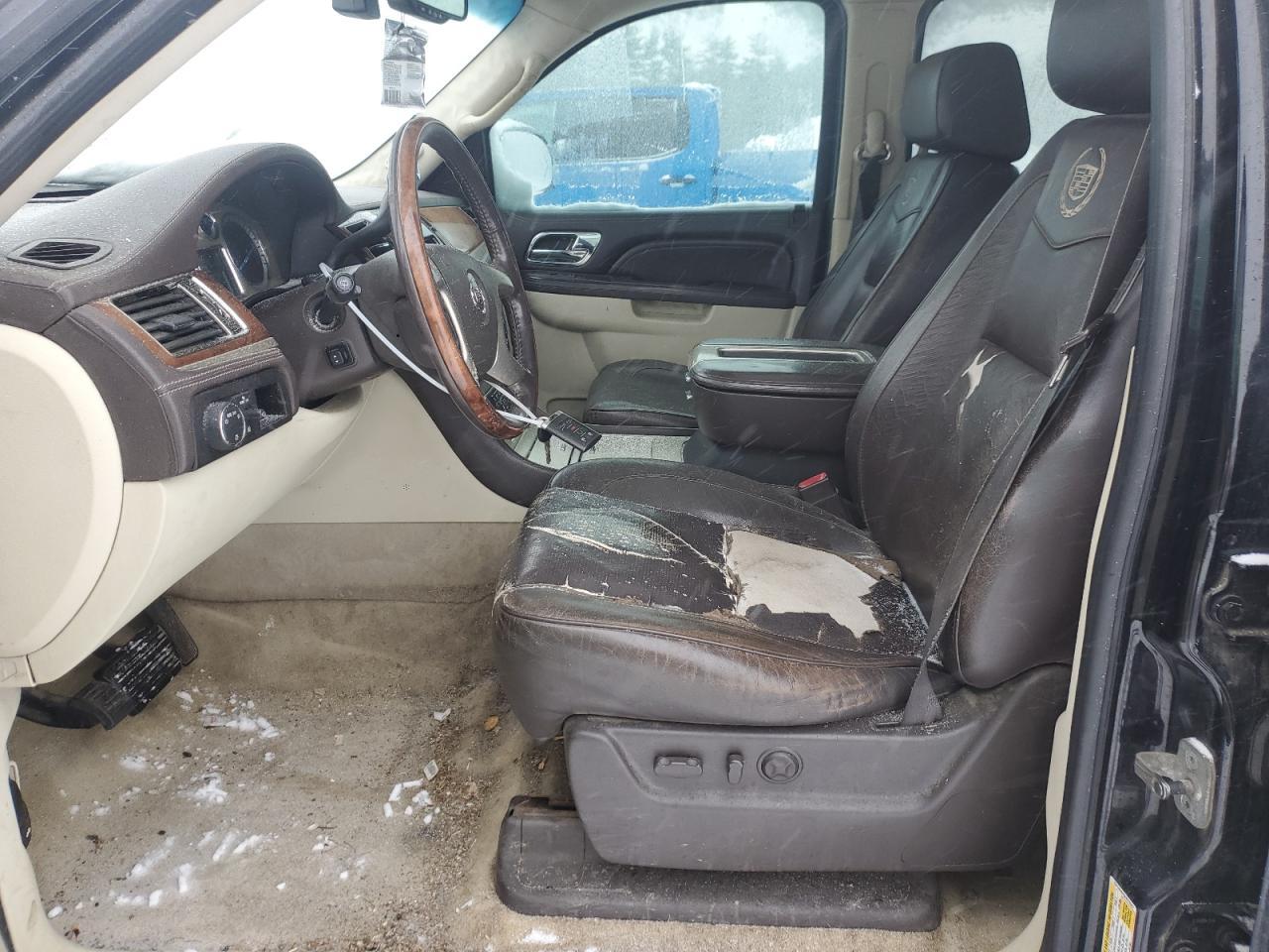 2010 CADILLAC Escalade ESV
