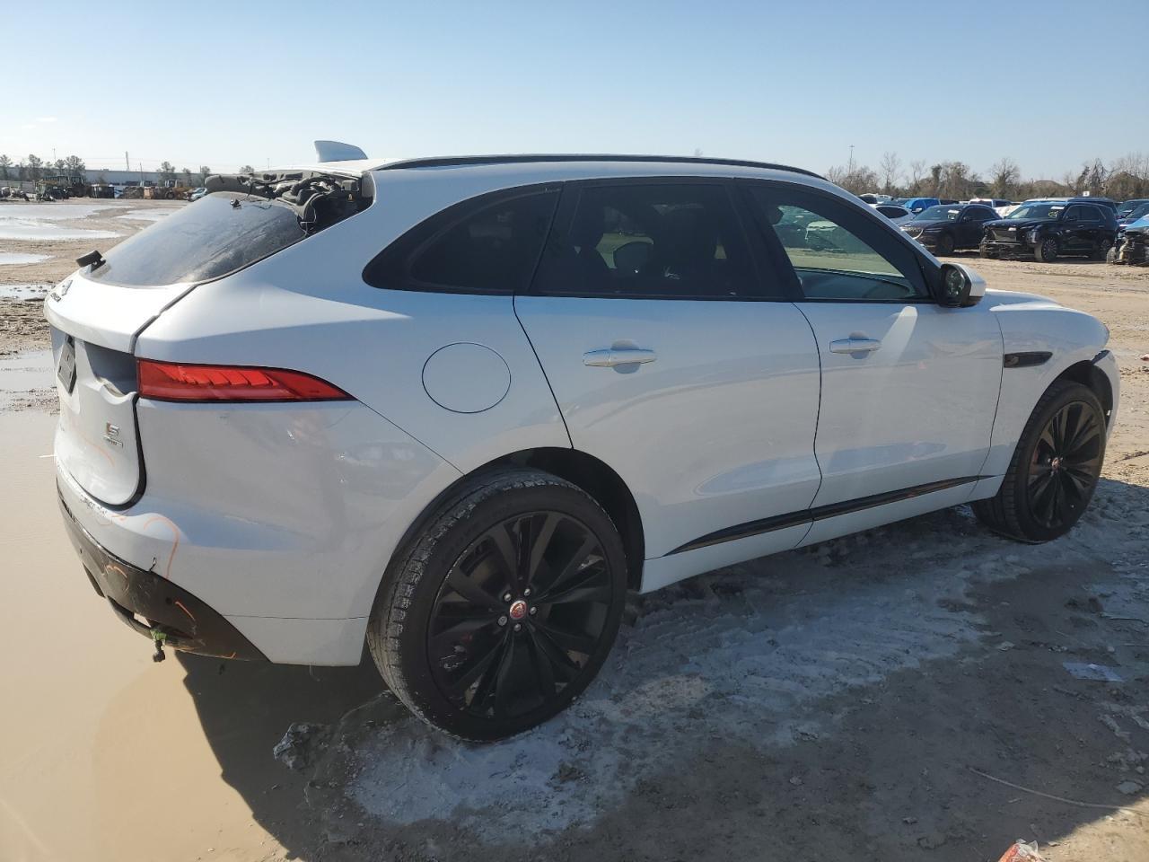 2017 JAGUAR F-Pace