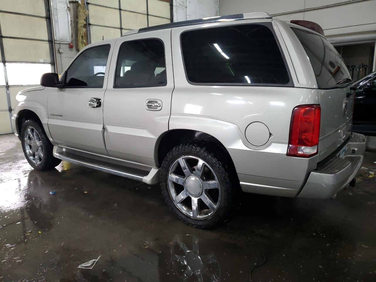 2004 CADILLAC ESCALADE