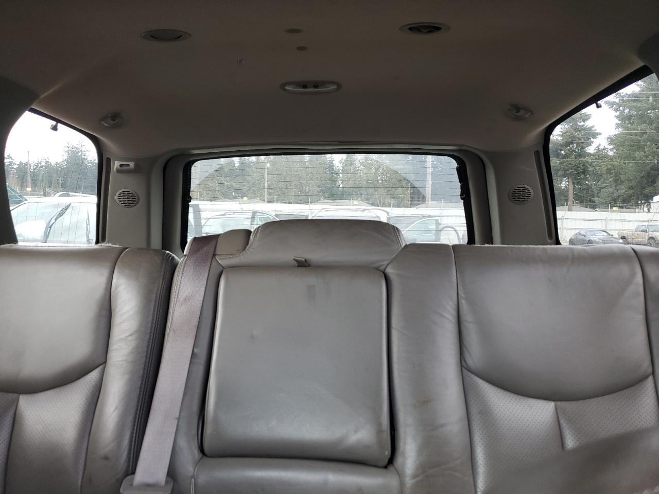 2004 CADILLAC ESCALADE