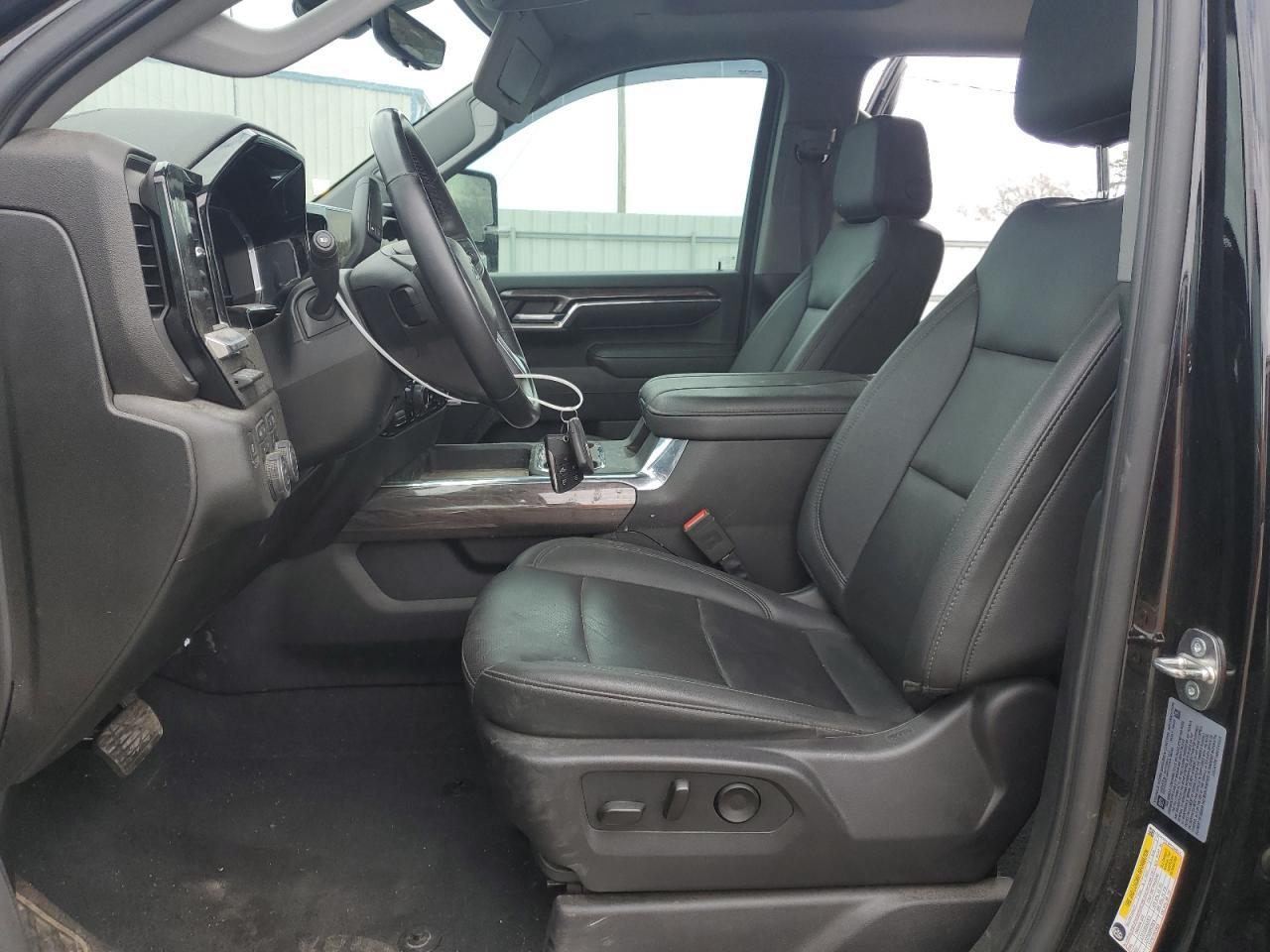 2024 CHEVROLET Silverado