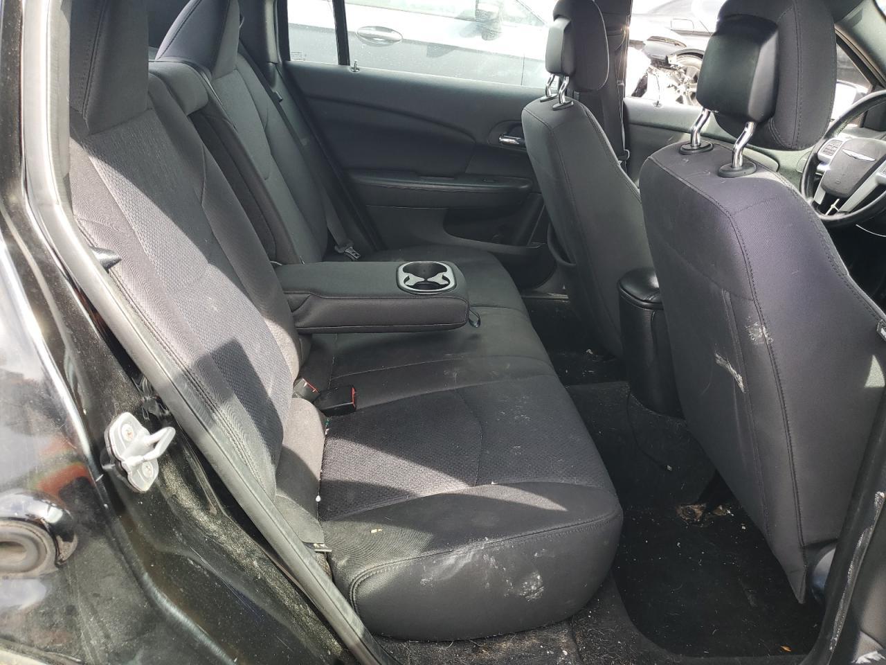 2013 CHRYSLER 200