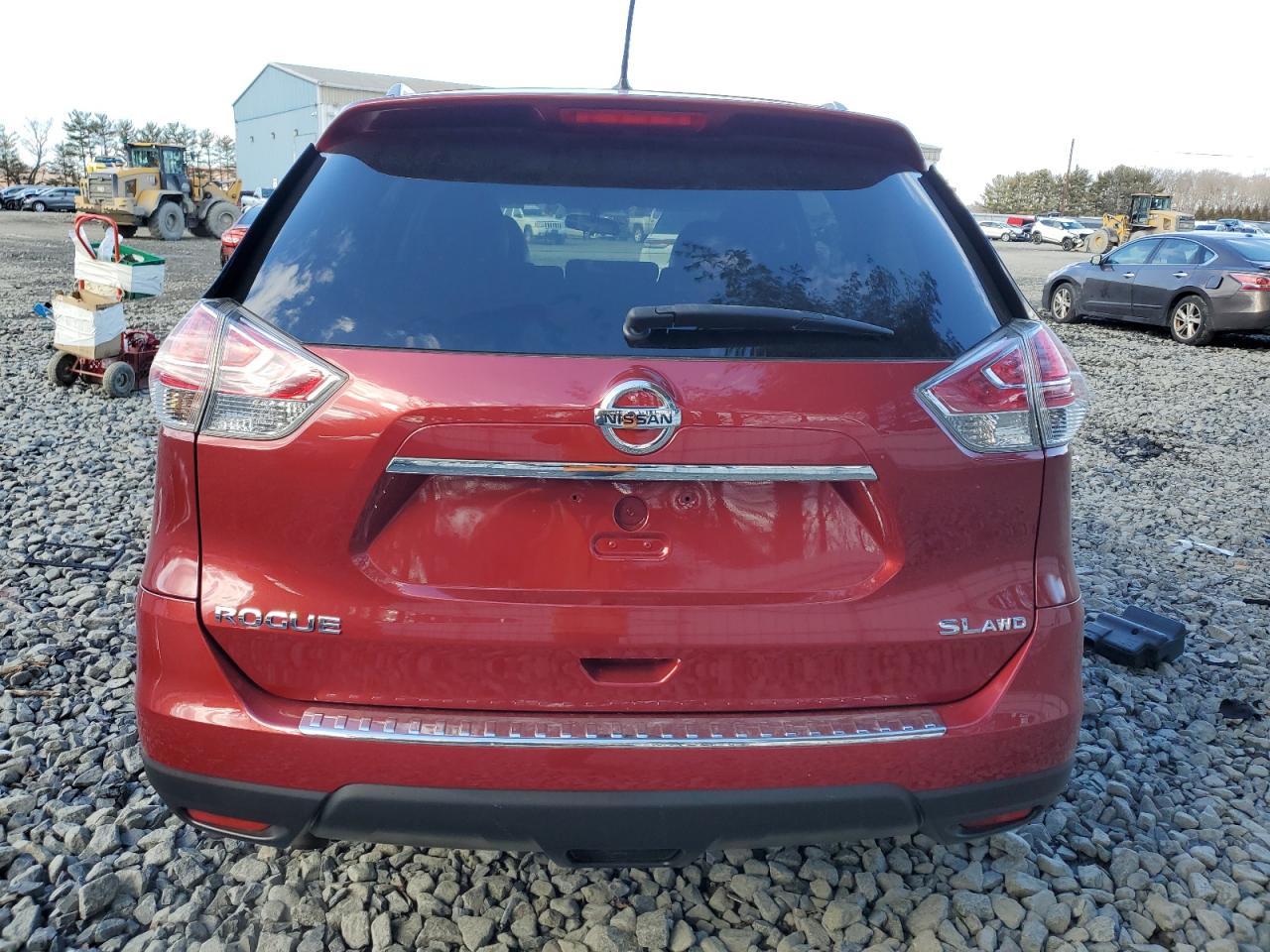 2015 NISSAN ROGUE