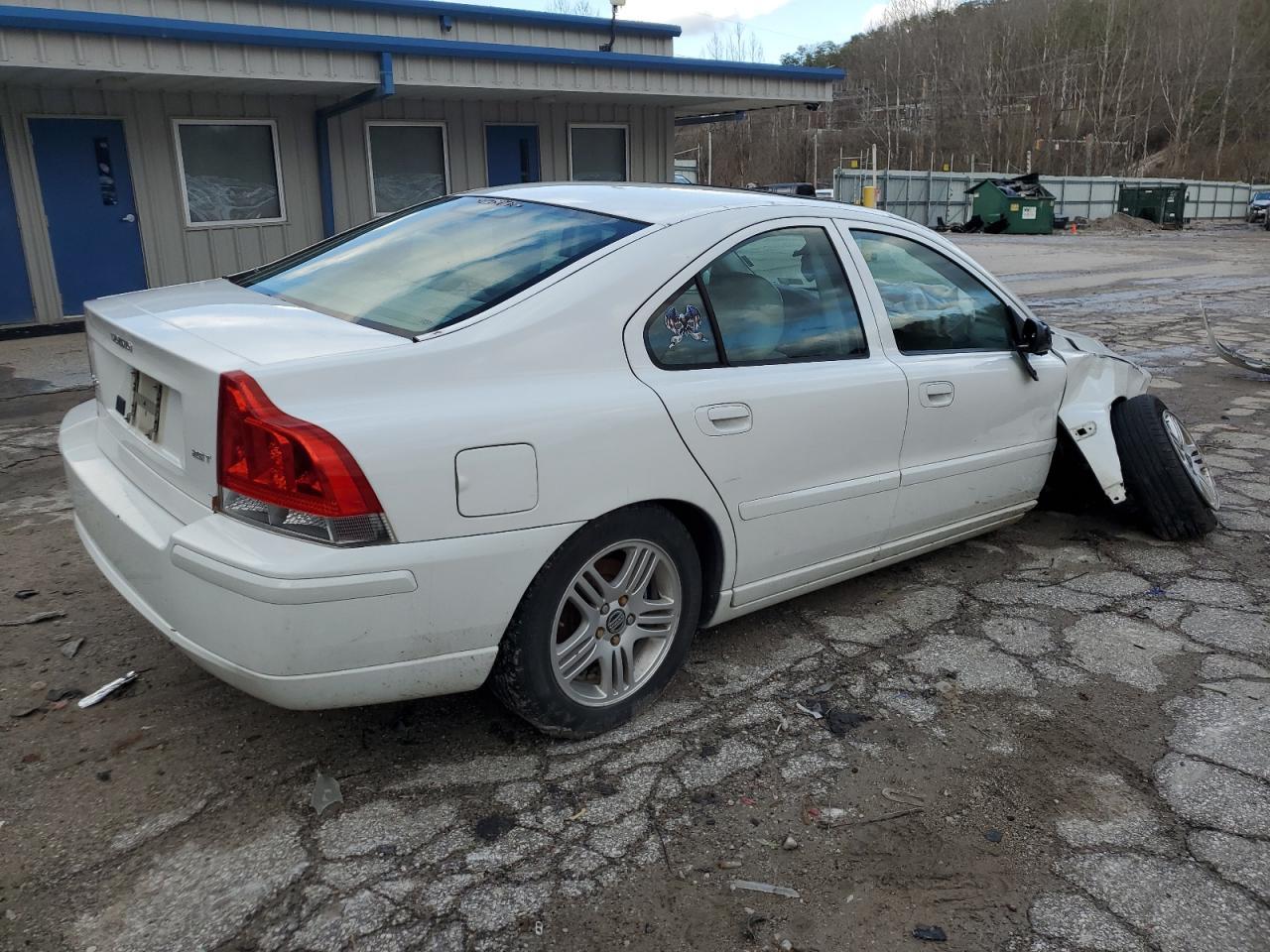 2005 VOLVO S60