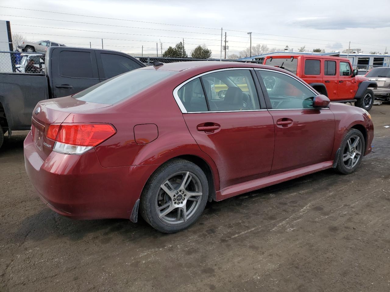 2011 SUBARU Legacy