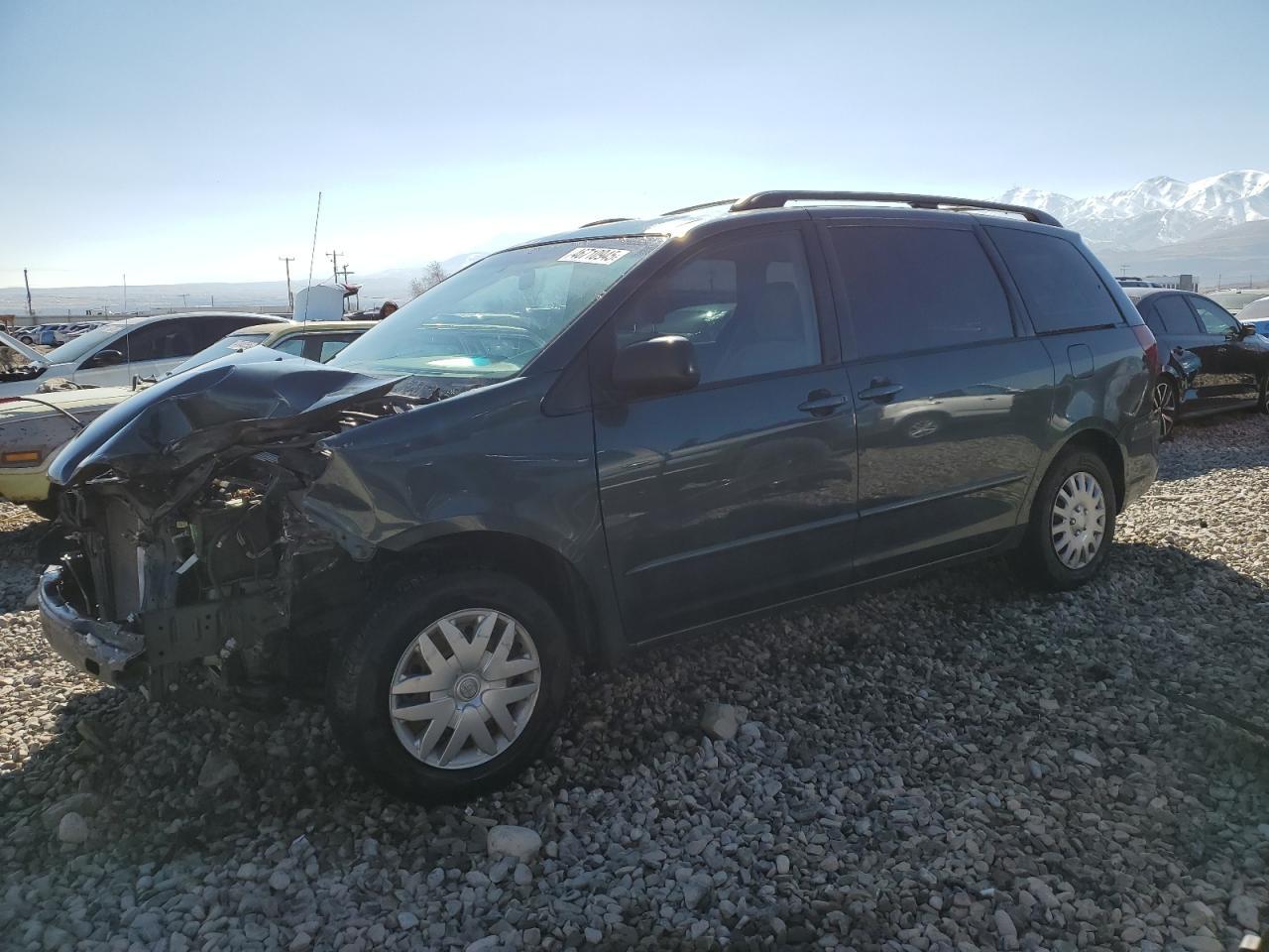 2005 TOYOTA SIENNA