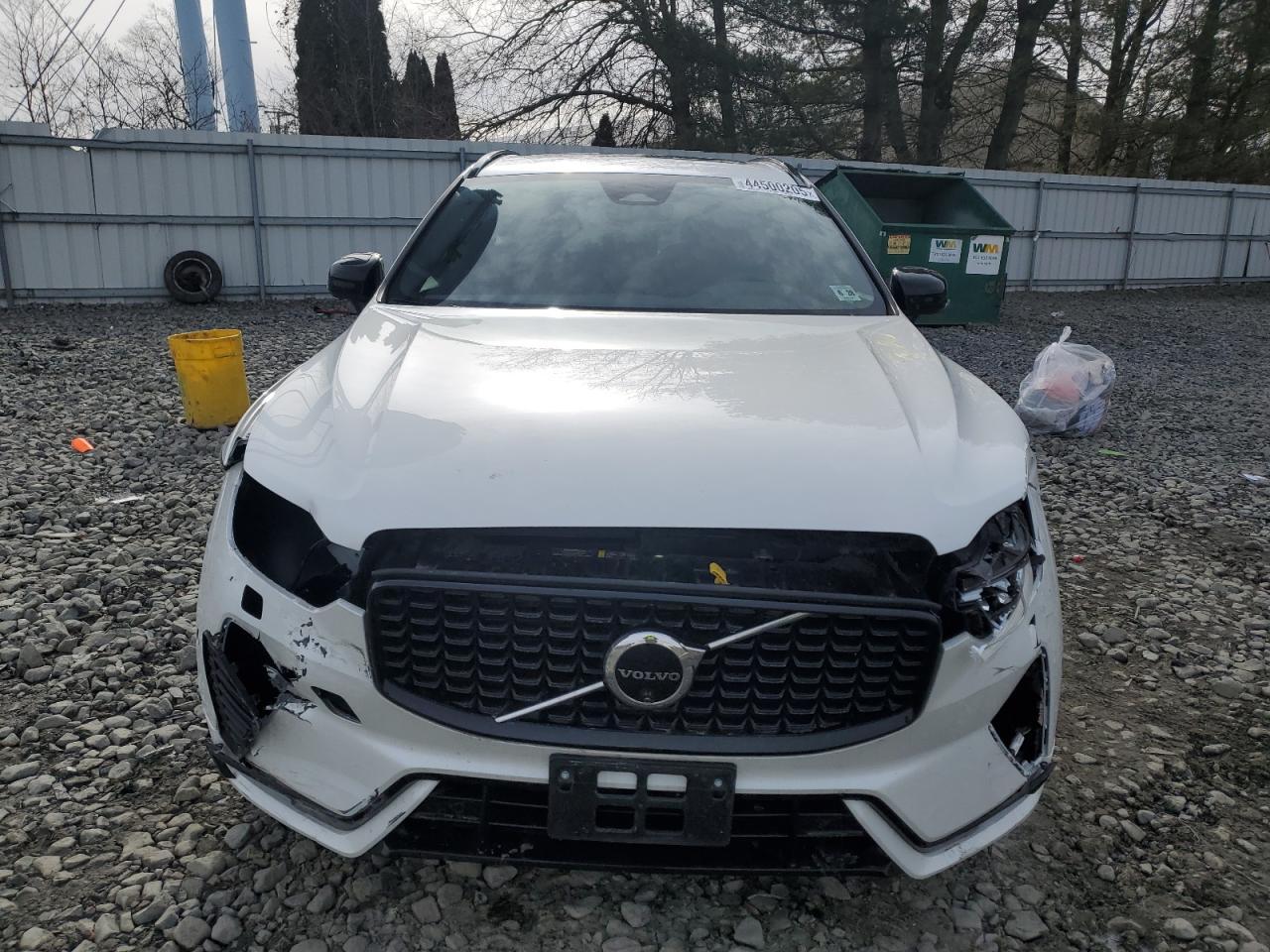 2024 VOLVO XC60