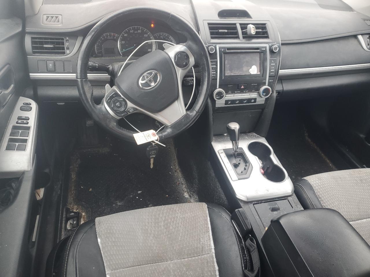 2014 TOYOTA CAMRY