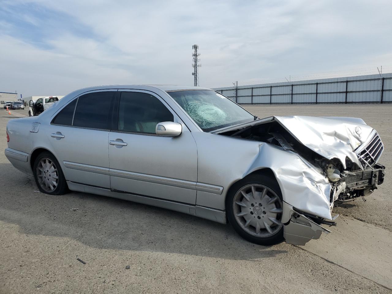 2001 MERCEDES-BENZ E-Class