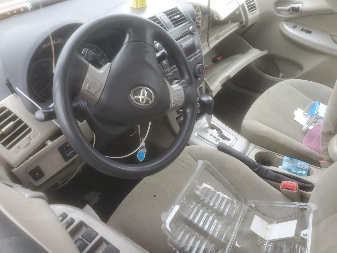 2011 TOYOTA COROLLA
