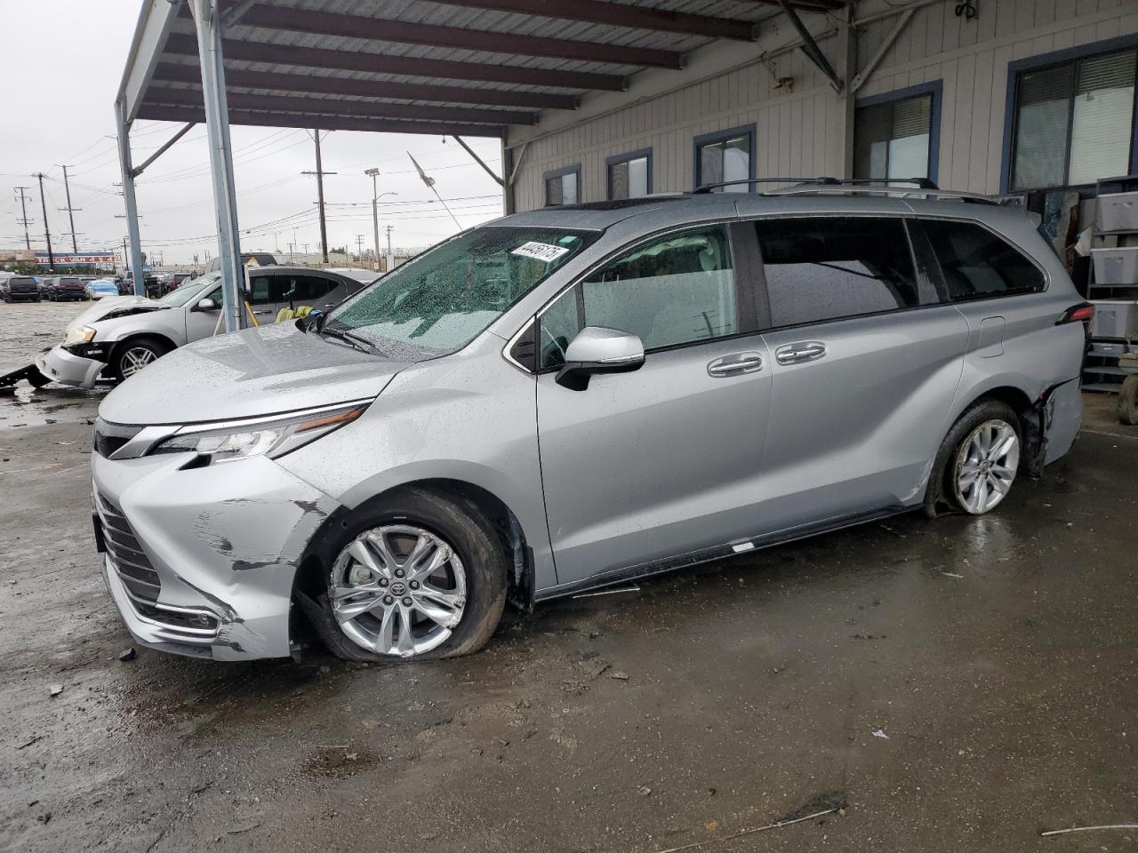 2023 TOYOTA SIENNA