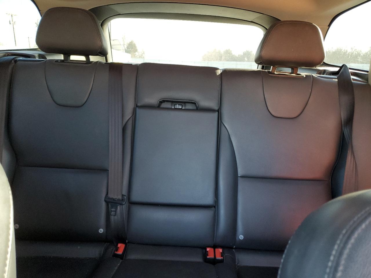 2016 VOLVO XC60