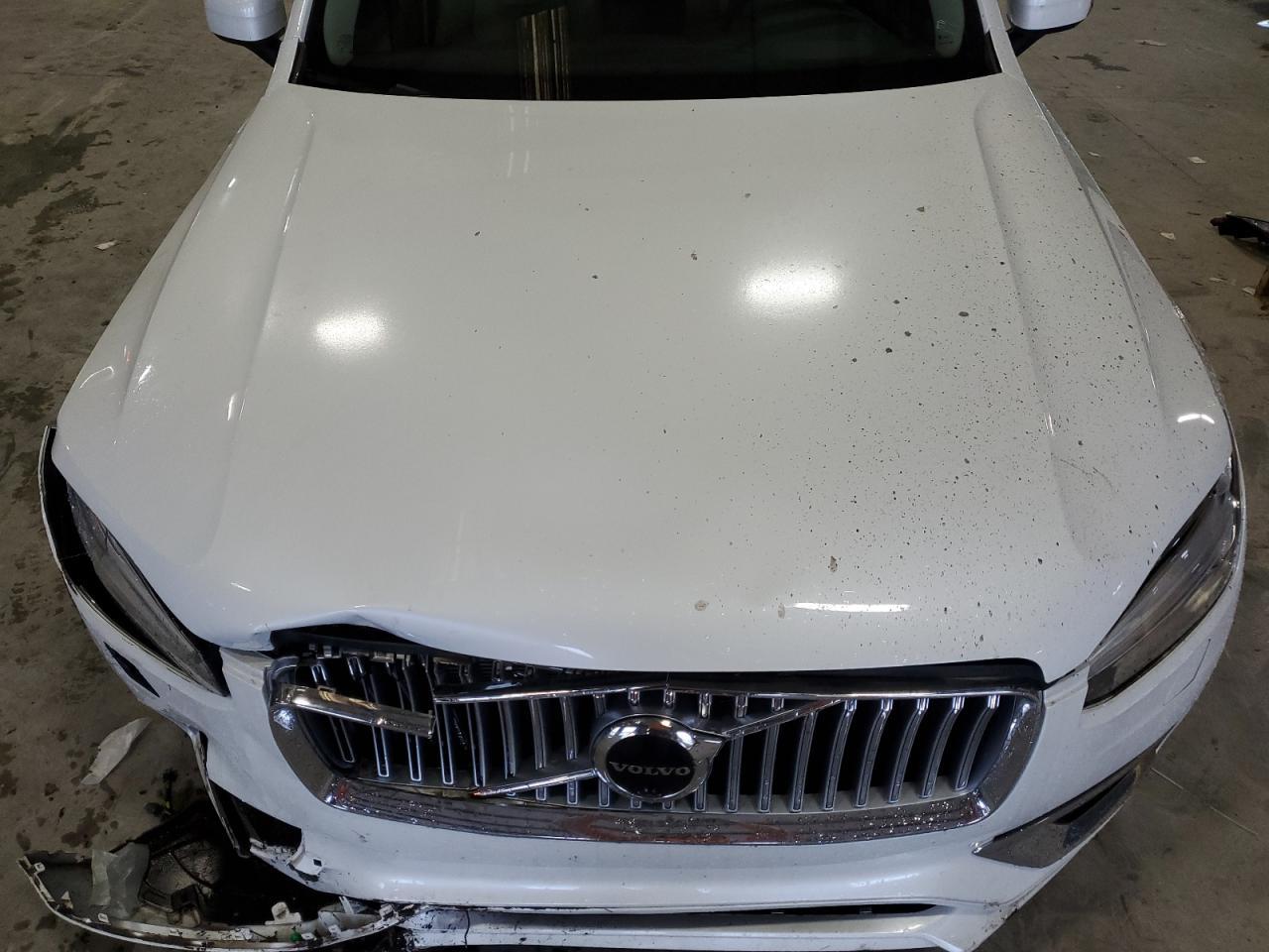 2023 VOLVO XC90