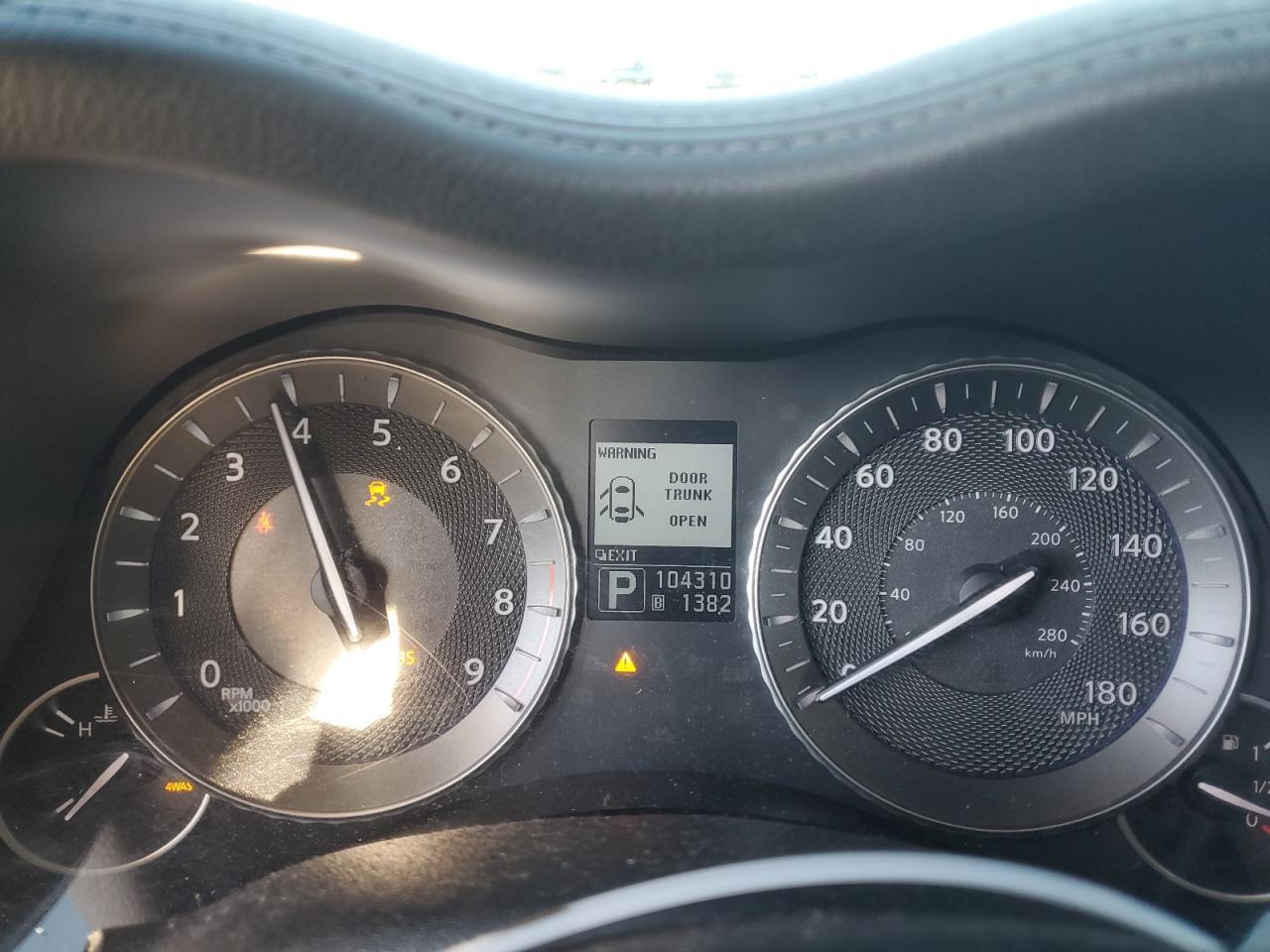 2011 INFINITI M37