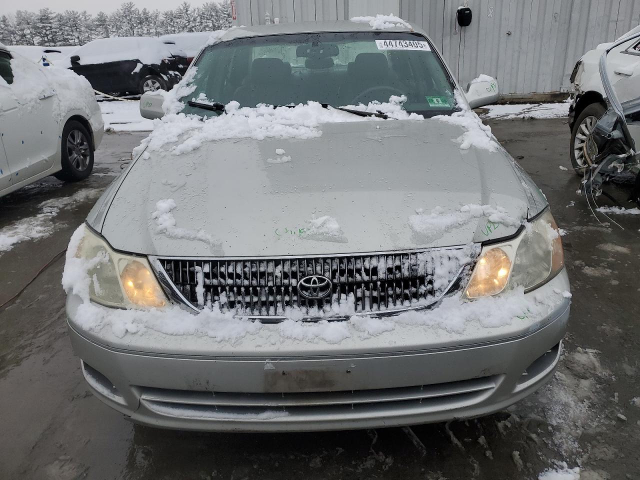 2002 TOYOTA Avalon