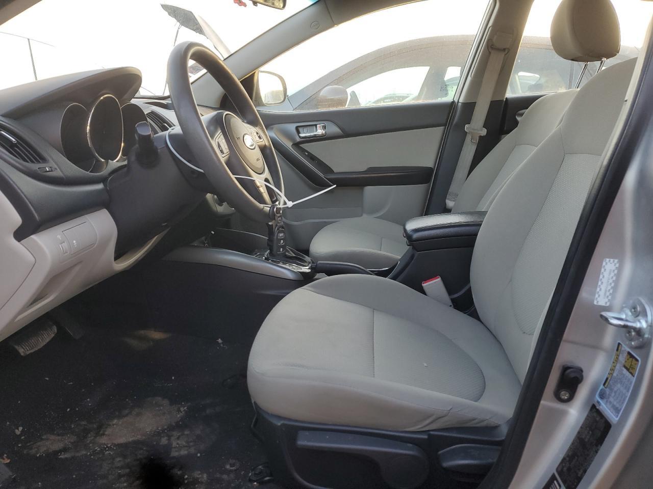 2013 KIA FORTE