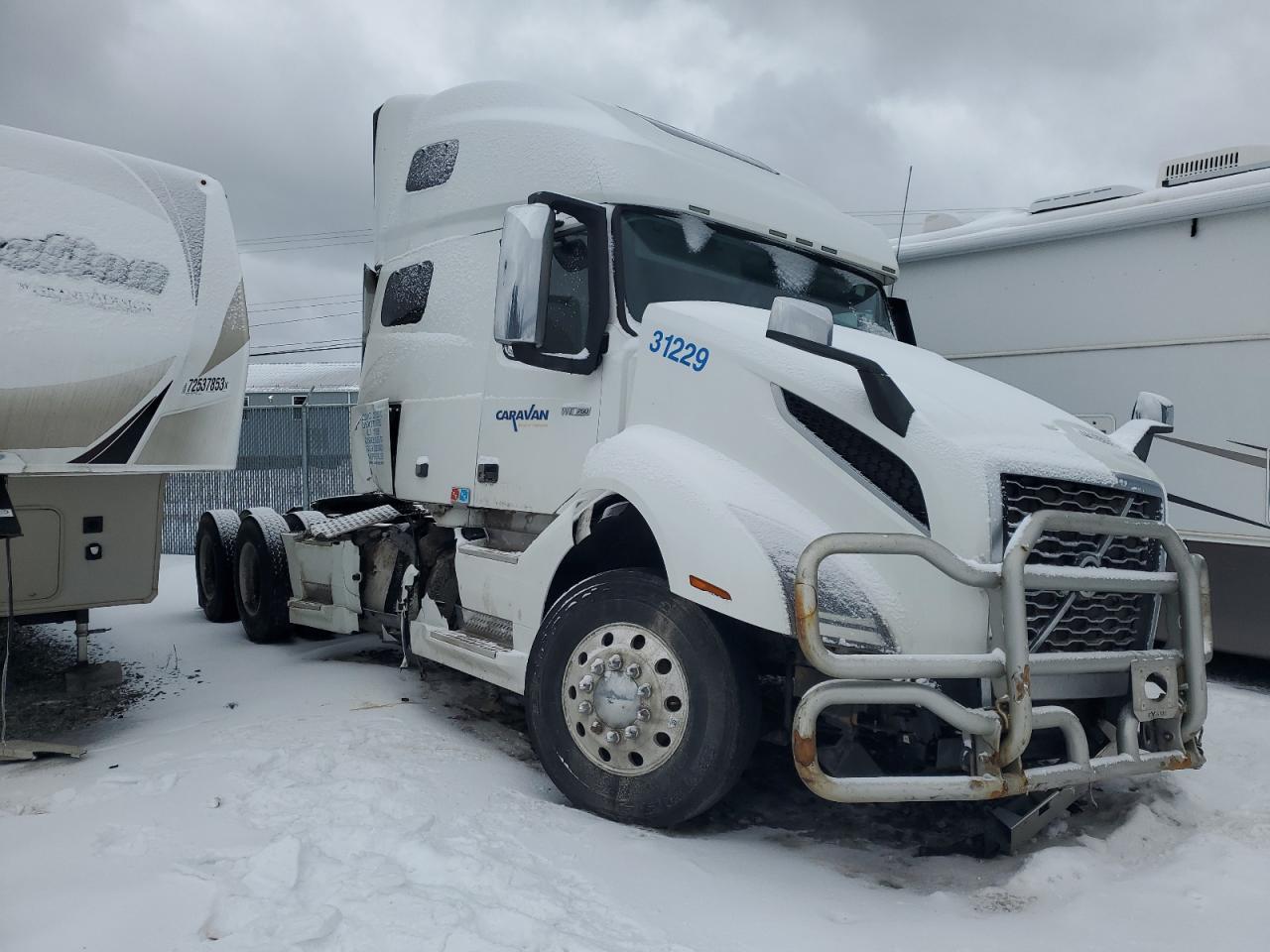 2020 VOLVO Vn