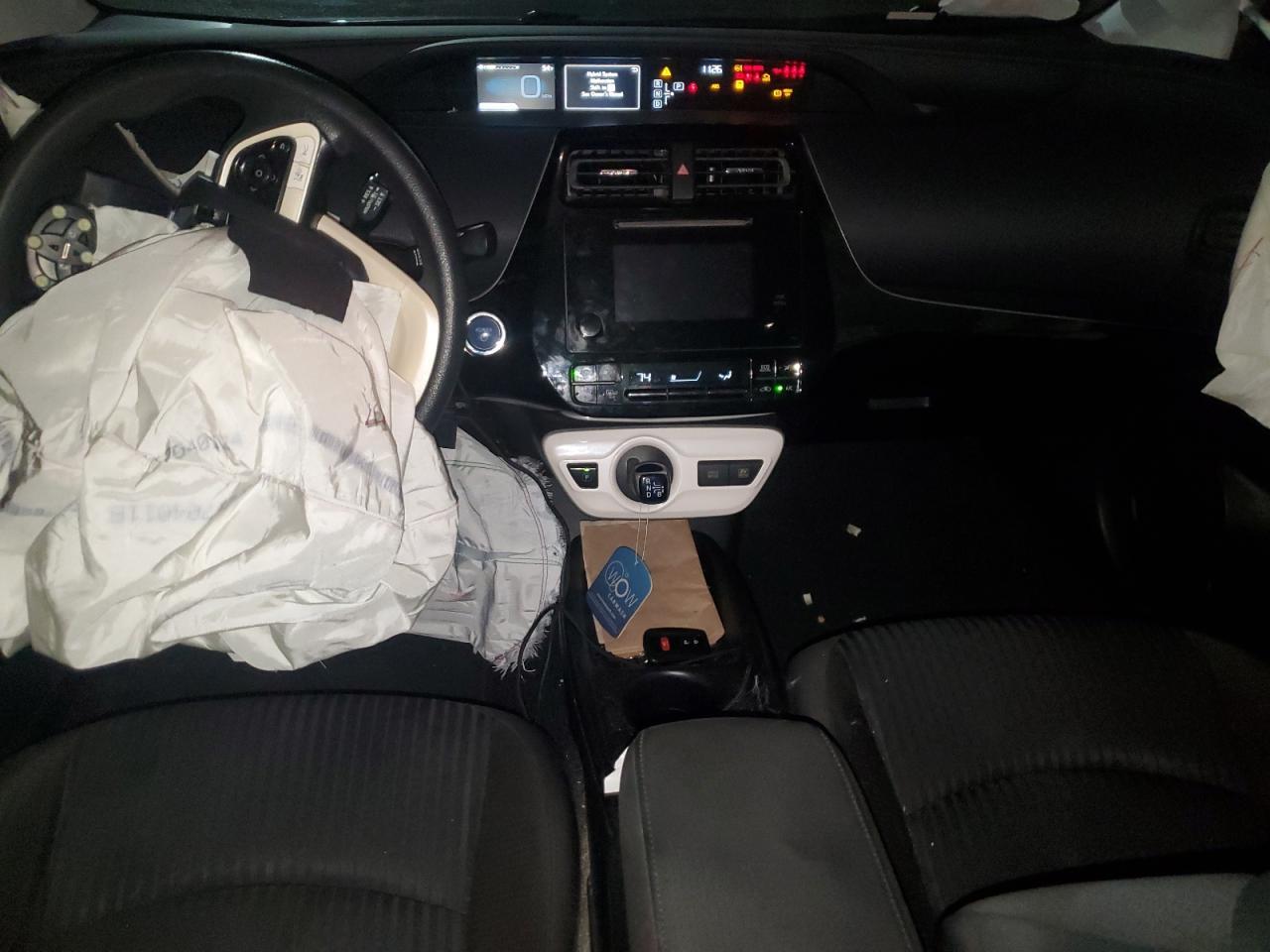 2017 TOYOTA PRIUS