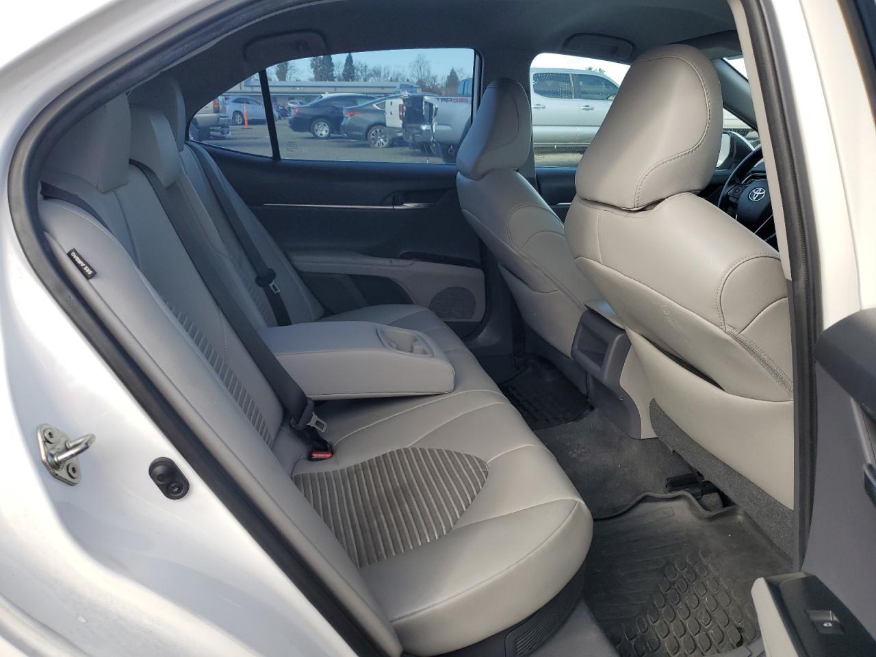 2019 TOYOTA CAMRY